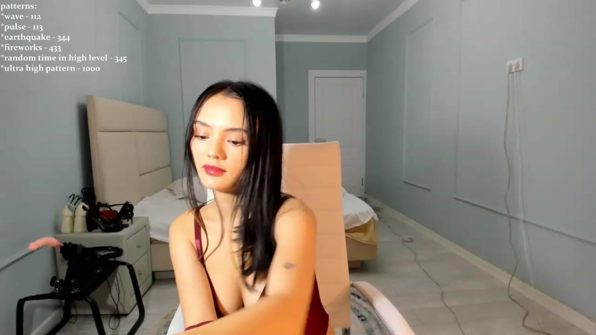 Gallery image thumbnail from Emma_clarc's myfreecams stream on, 11/21/2023, 14:53 image 5 of 20