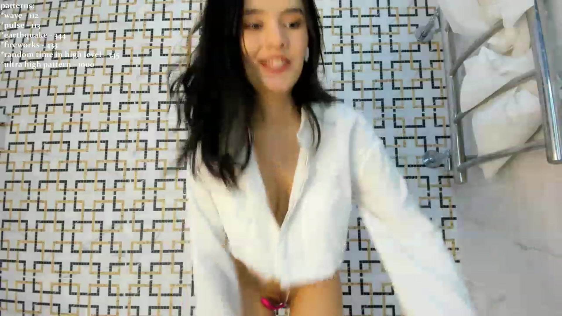 Gallery image thumbnail from Emma_clarc's myfreecams stream on, 11/27/2023, 08:43 image 10 of 20