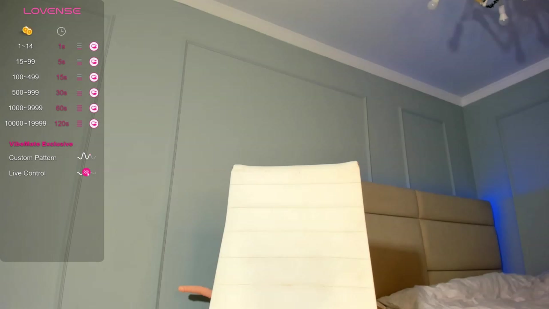 Gallery image thumbnail from Emma_clarc's myfreecams stream on, 12/12/2023, 01:15 image 8 of 20