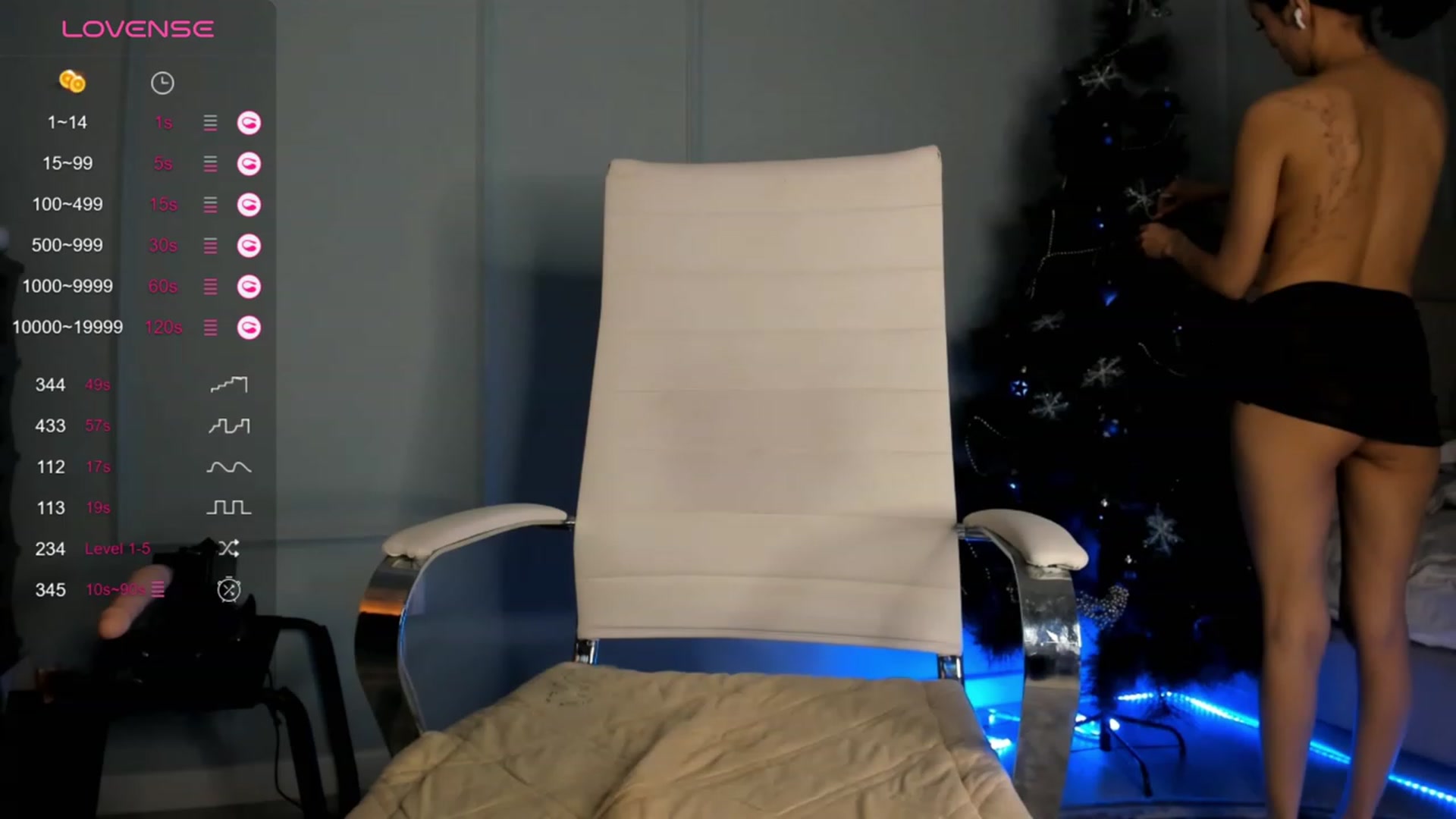 Gallery image thumbnail from Emma_clarc's myfreecams stream on, 12/27/2023, 05:38 image 5 of 20