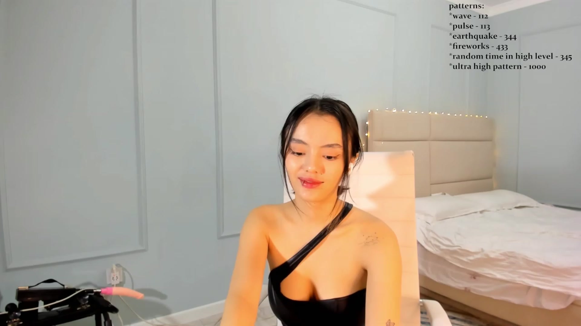 Gallery image thumbnail from Emma_clarc's myfreecams stream on, 01/25/2024, 13:24 image 8 of 20