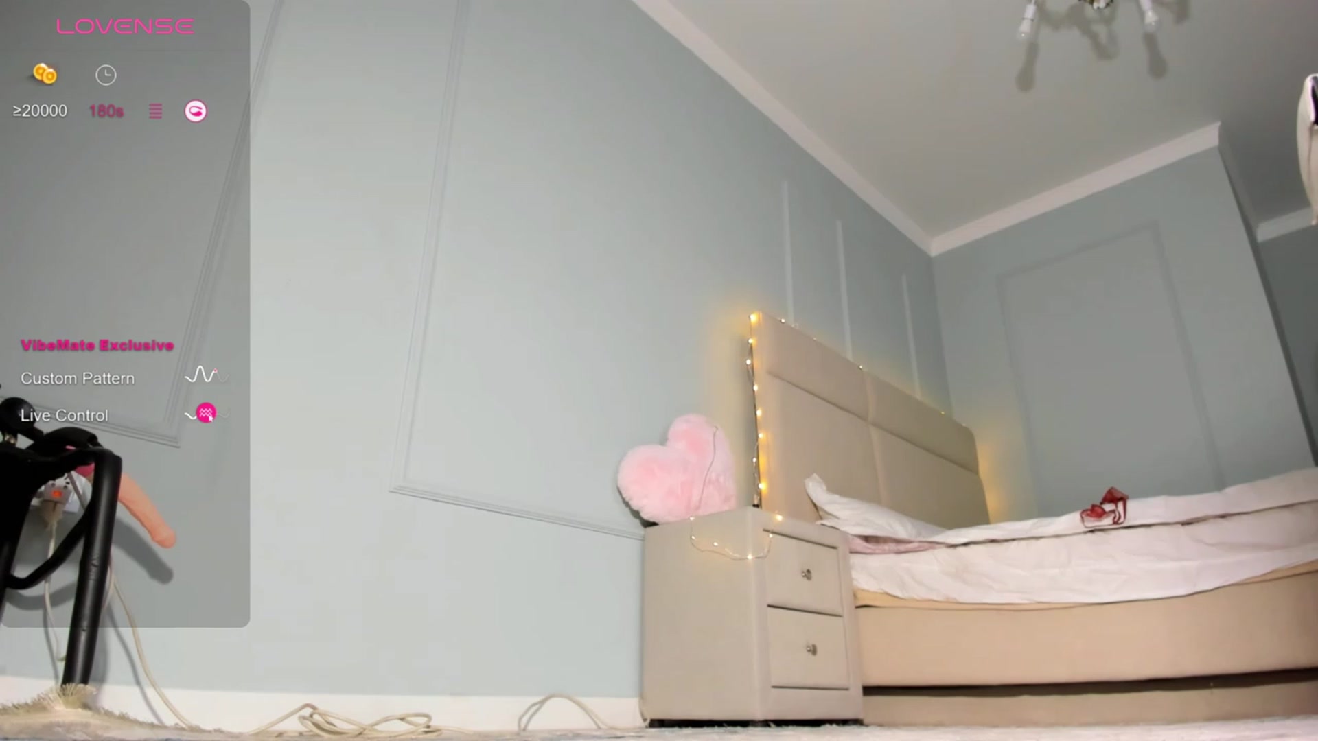 Gallery image thumbnail from Emma_clarc's myfreecams stream on, 02/27/2024, 22:06 image 13 of 20