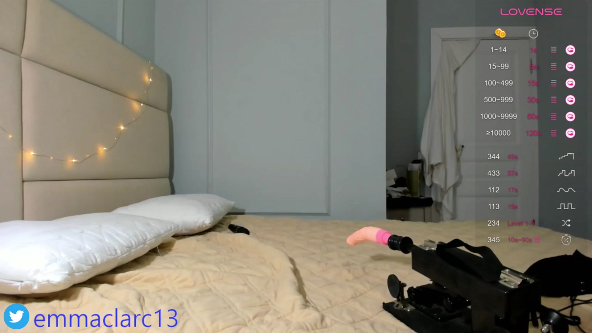 Gallery image thumbnail from Emma_clarc's myfreecams stream on, 04/09/2024, 08:26 image 13 of 20