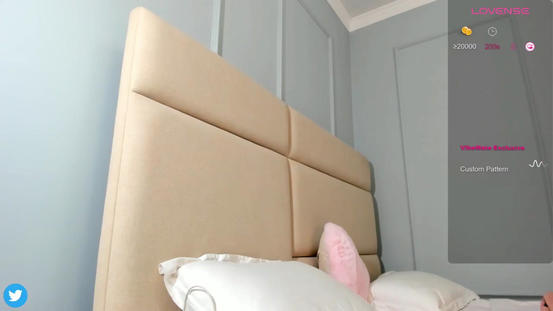 Gallery image thumbnail from Emma_clarc's myfreecams stream on, 05/29/2024, 08:01 image 18 of 20
