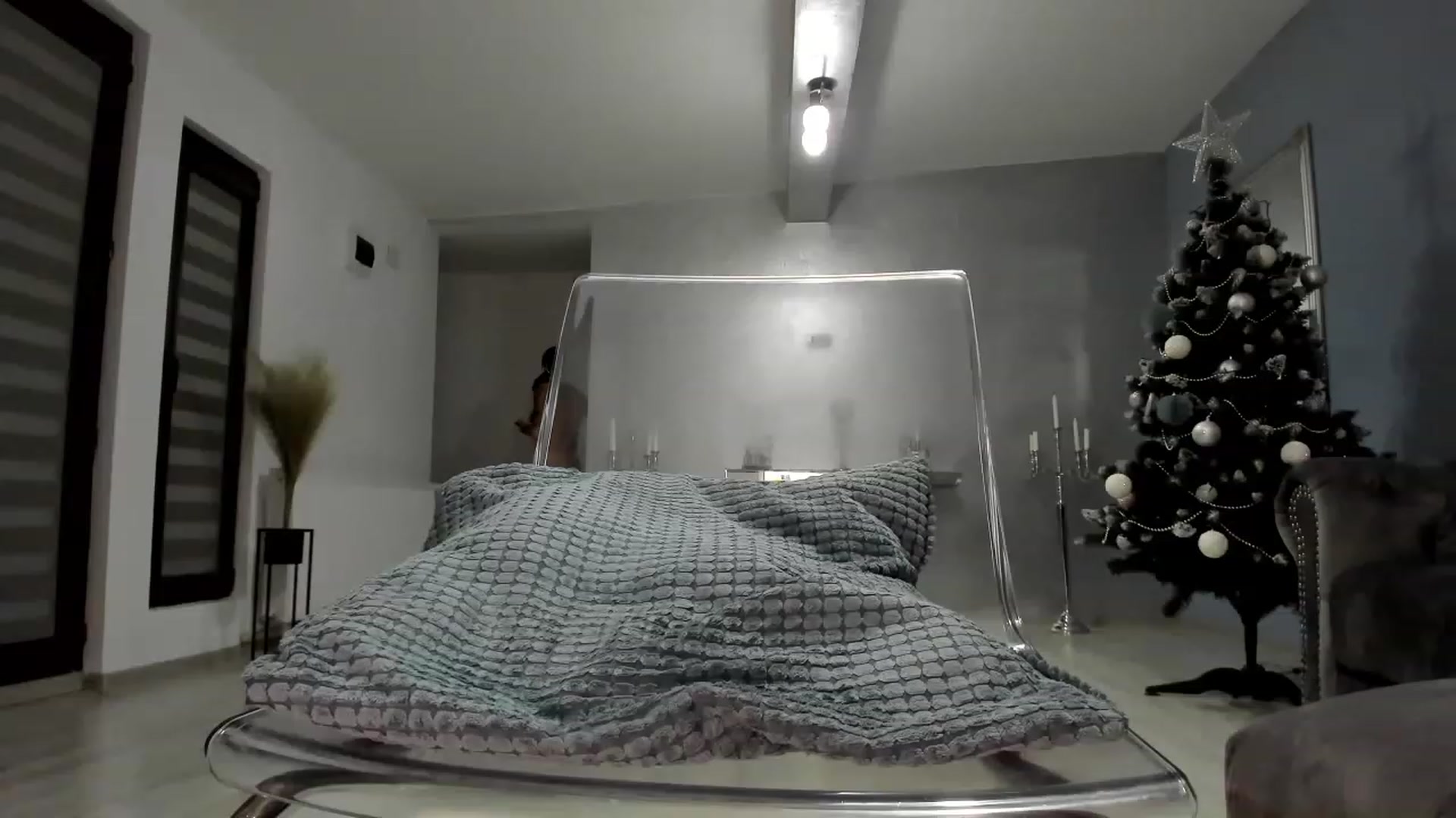 Gallery image thumbnail from Emma_d's myfreecams stream on, 01/08/2023, 16:21 image 16 of 20