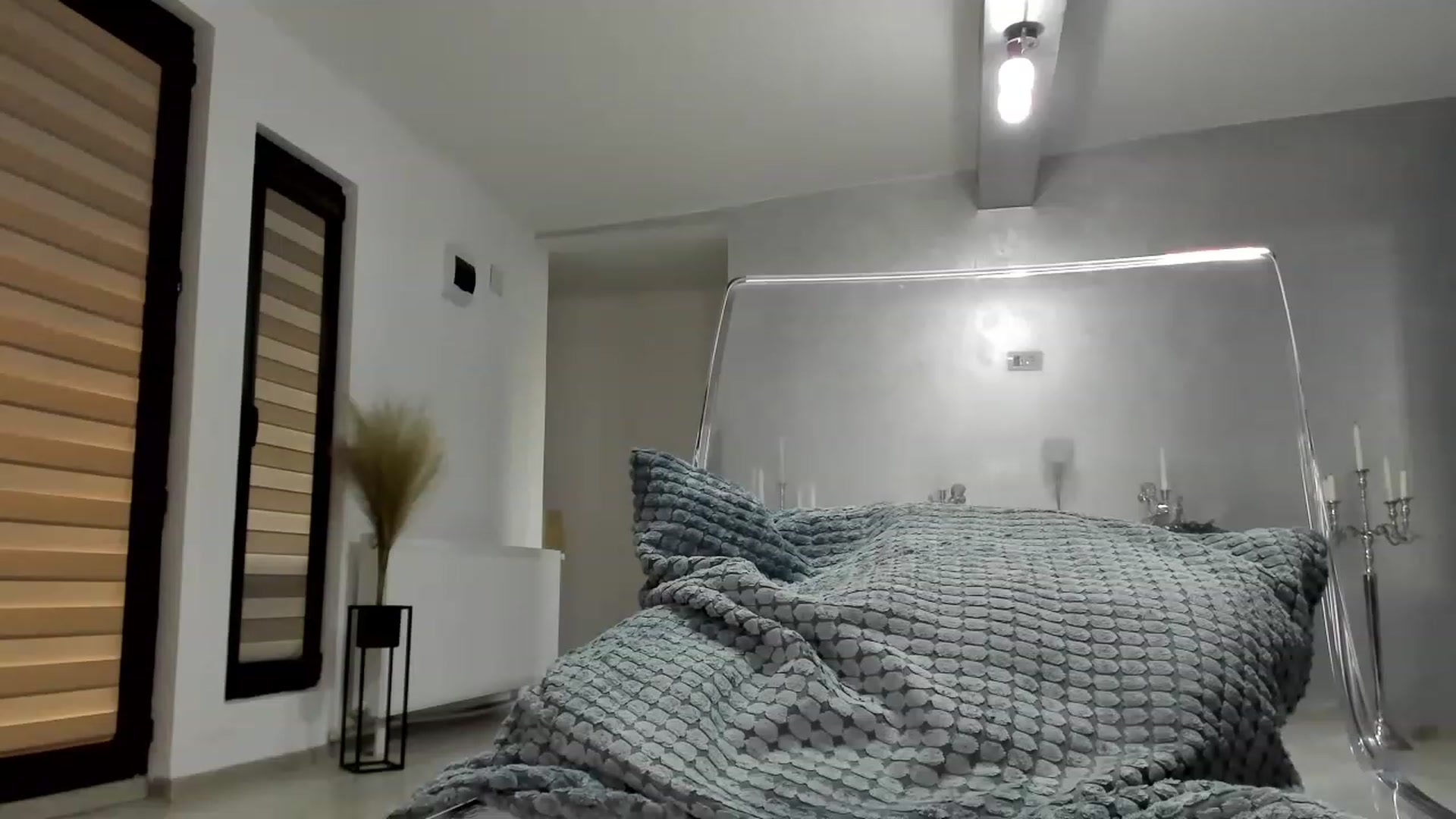 Gallery image thumbnail from Emma_d's myfreecams stream on, 02/14/2023, 15:33 image 7 of 20