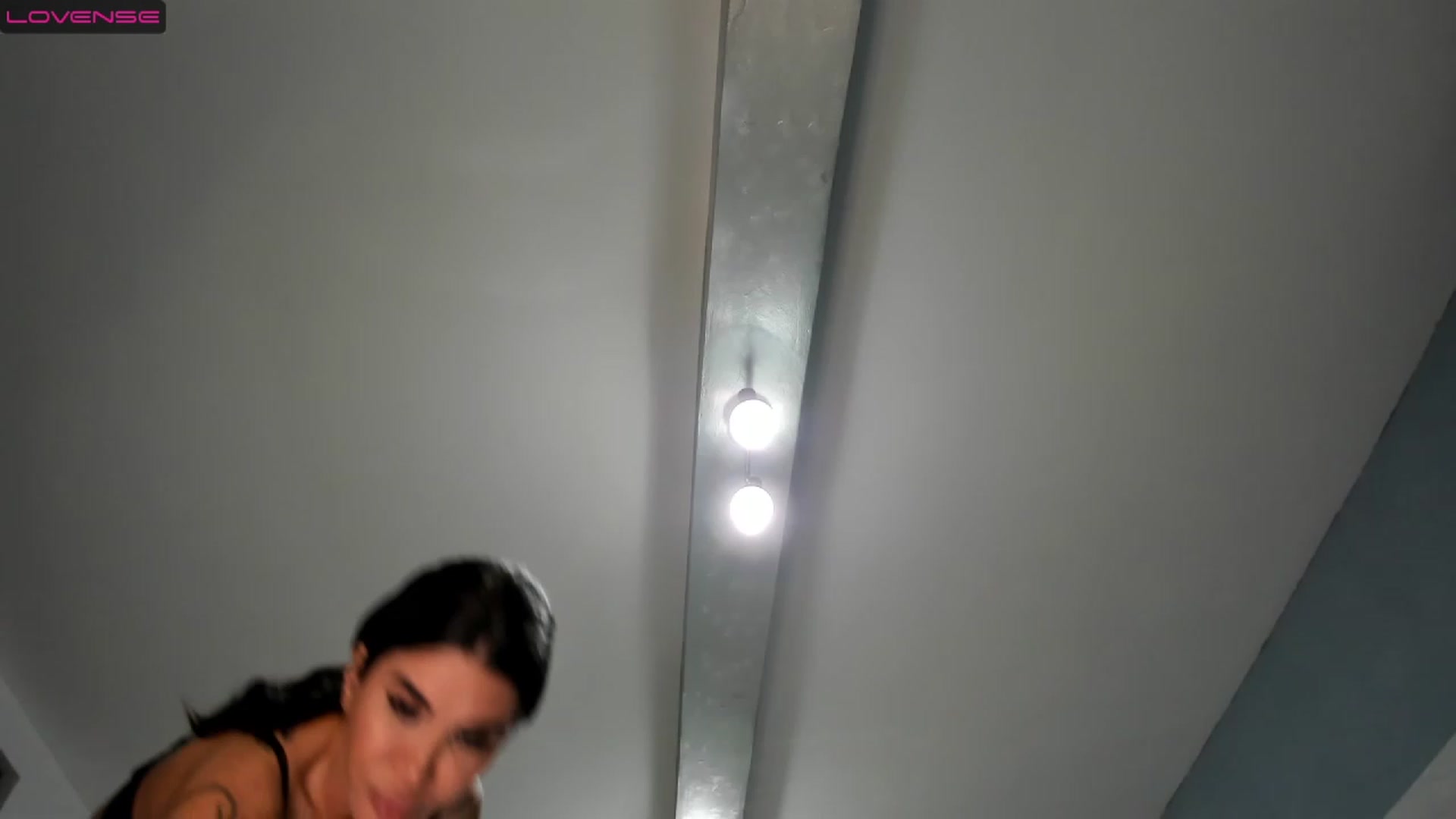 Gallery image thumbnail from Emma_d's myfreecams stream on, 03/17/2023, 16:15 image 19 of 20