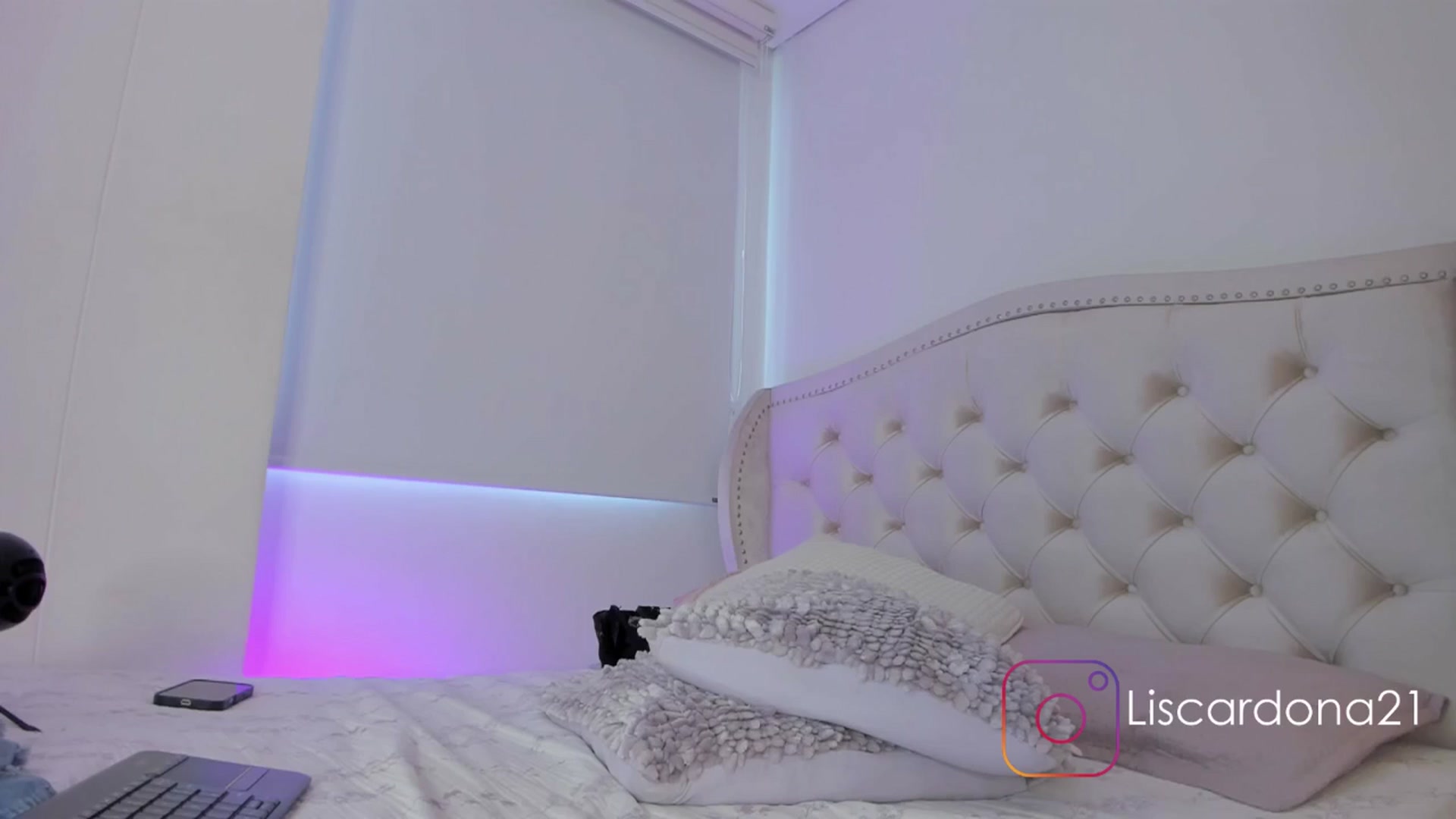 Gallery image thumbnail from Emma_dee's myfreecams stream on, 12/31/2025, 17:43 image 12 of 20