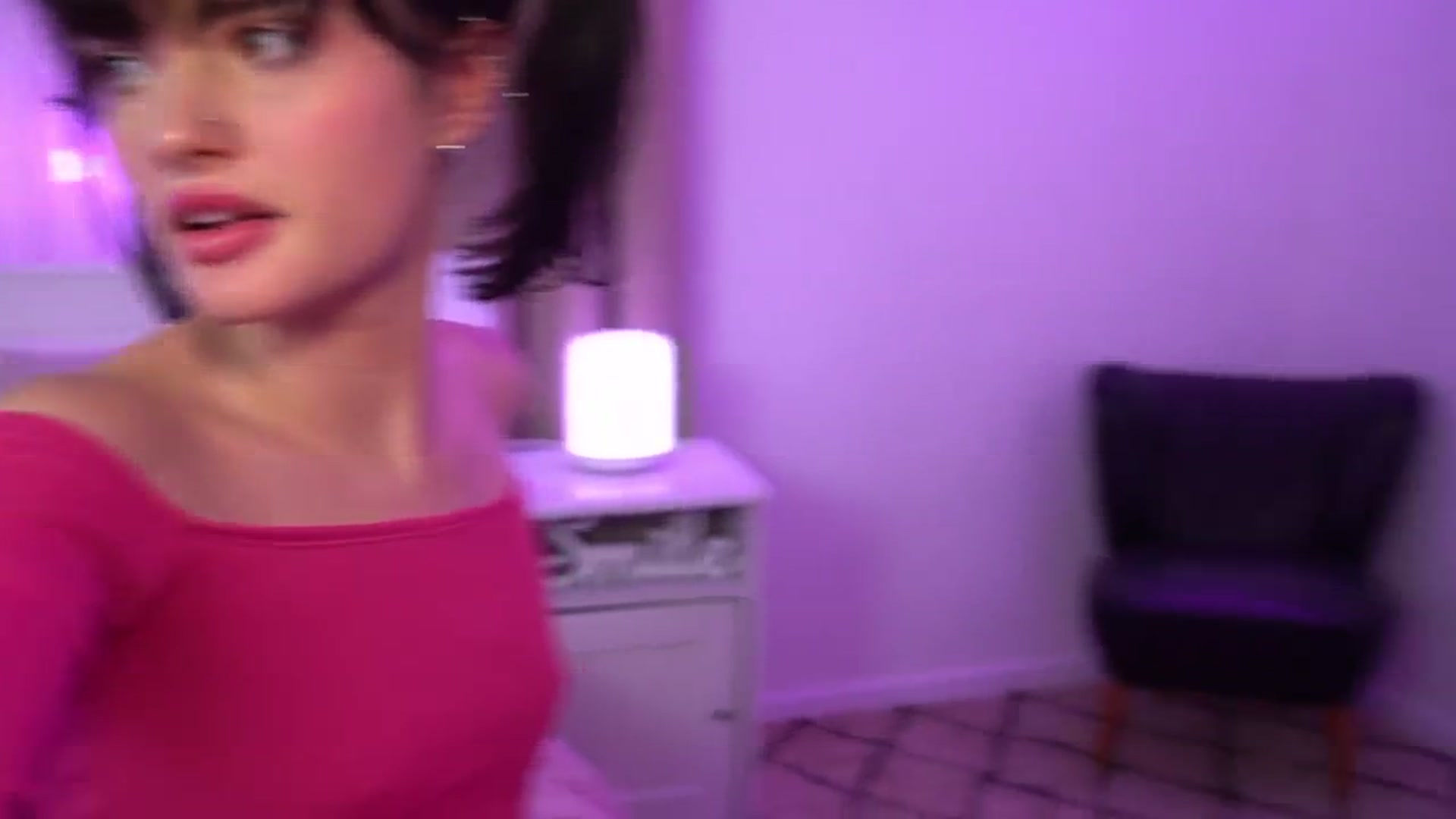 Gallery image thumbnail from EmmaaSnow's myfreecams stream on, 05/14/2024, 22:38 image 8 of 20