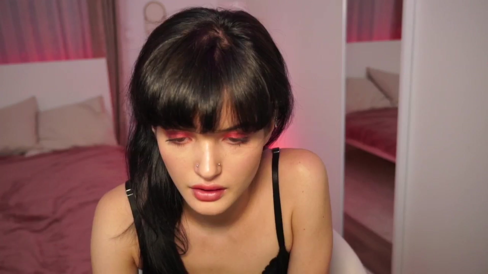 Gallery image thumbnail from EmmaaSnow's myfreecams stream on, 06/02/2024, 17:57 image 19 of 20