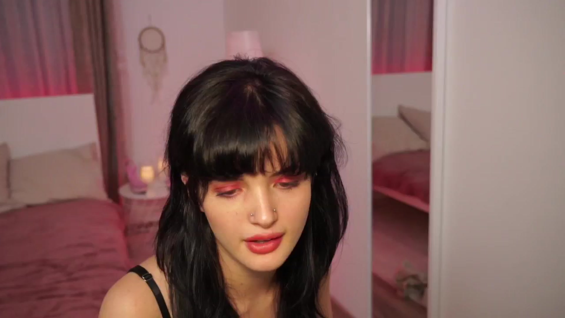 Gallery image thumbnail from EmmaaSnow's myfreecams stream on, 06/02/2024, 20:24 image 19 of 20