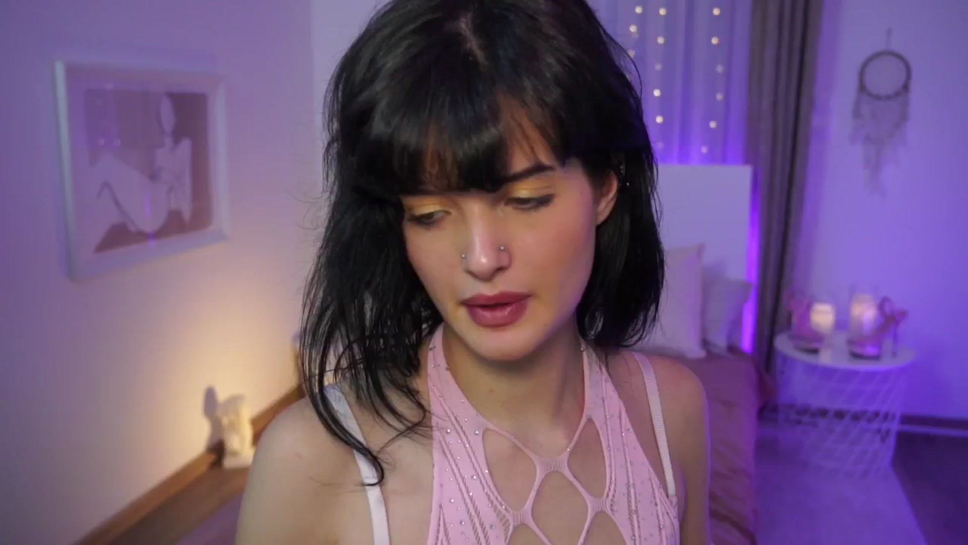 Gallery image thumbnail from EmmaaSnow's myfreecams stream on, 06/09/2024, 24:42 image 5 of 20
