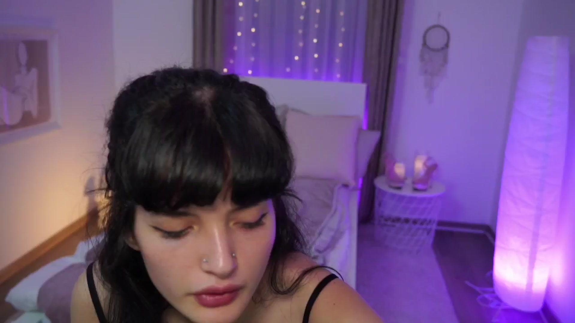 Gallery image thumbnail from EmmaaSnow's myfreecams stream on, 06/12/2024, 15:59 image 17 of 20