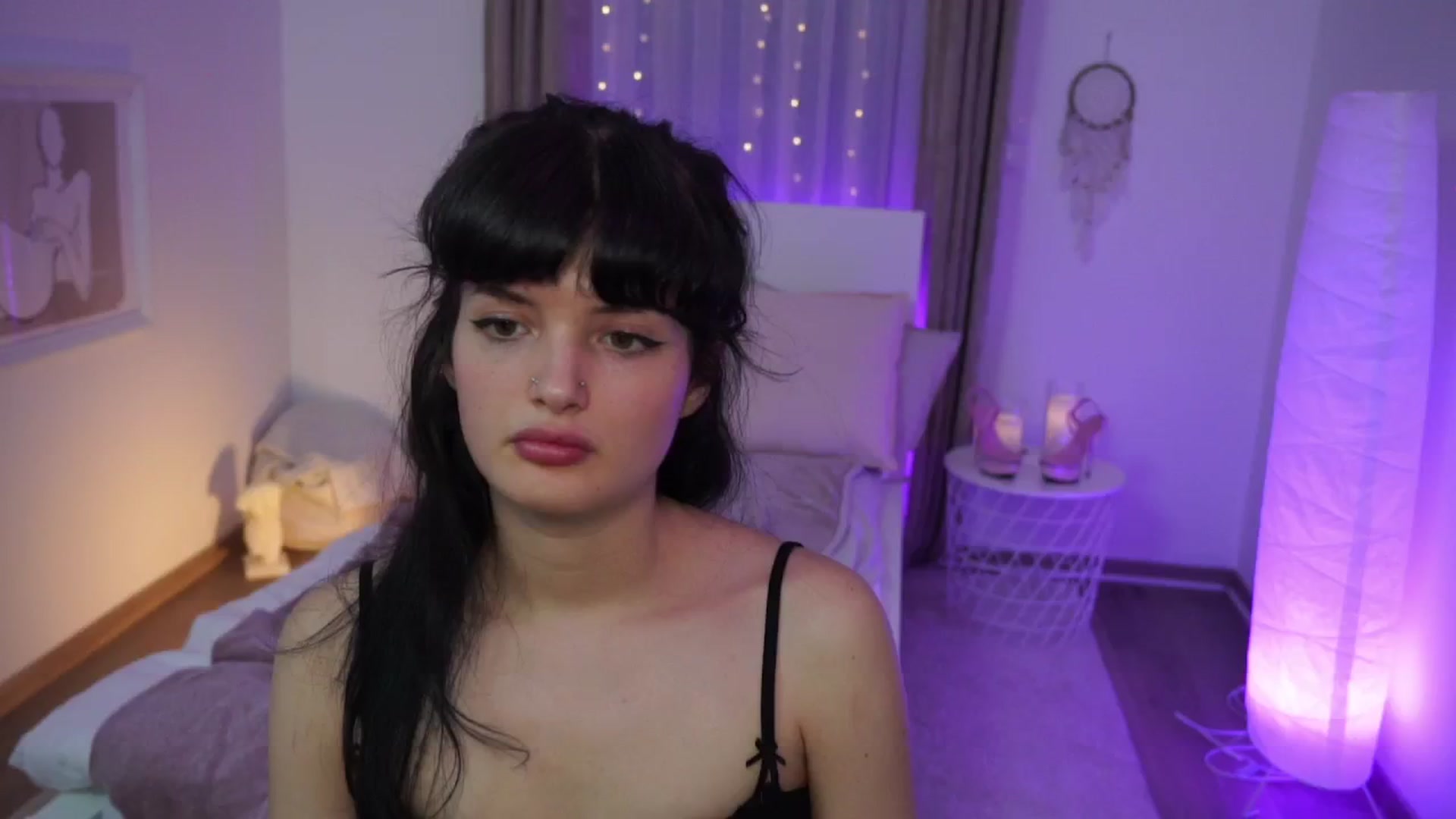 Gallery image thumbnail from EmmaaSnow's myfreecams stream on, 06/12/2024, 15:59 image 18 of 20