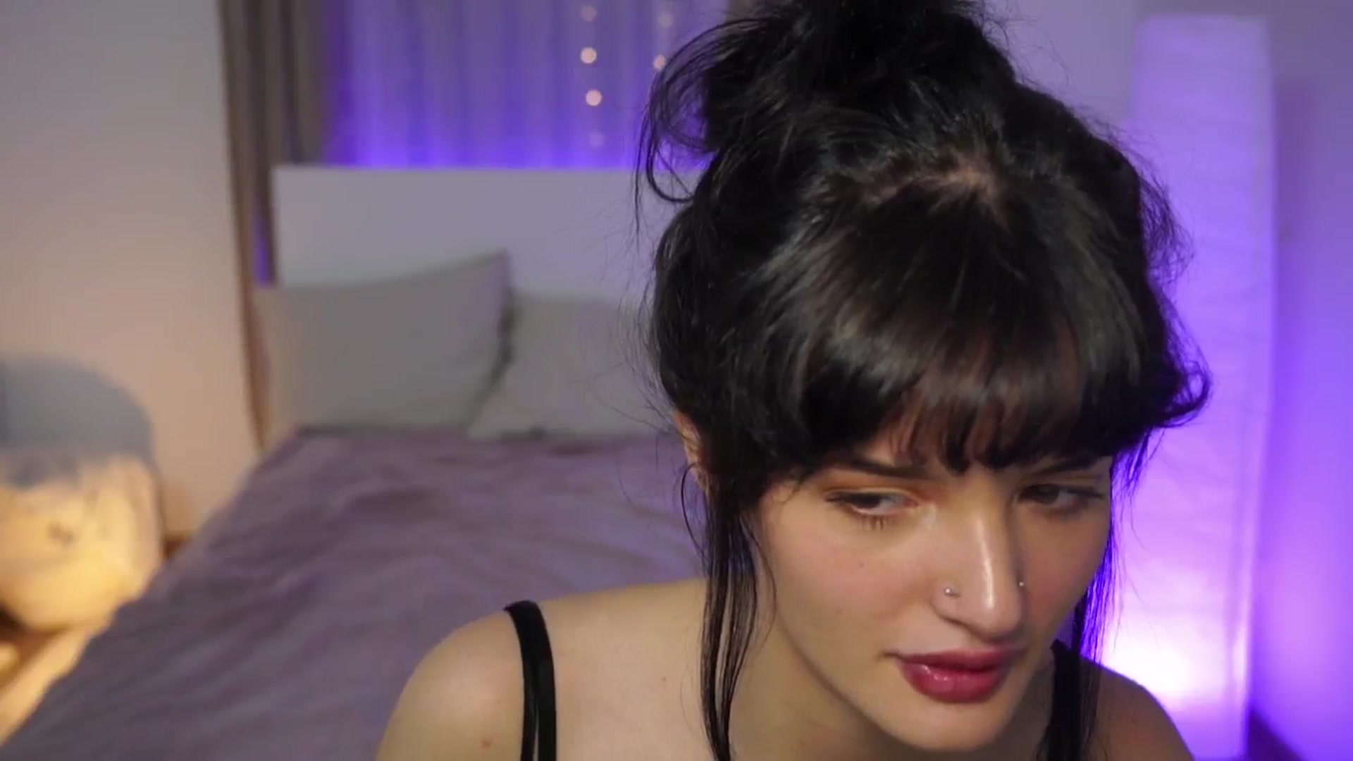 Gallery image thumbnail from EmmaaSnow's myfreecams stream on, 06/16/2024, 21:58 image 16 of 20