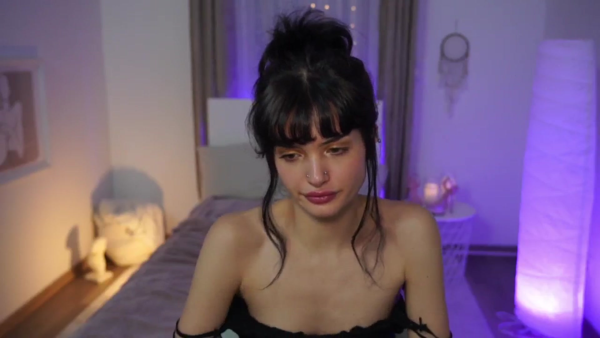 Gallery image thumbnail from EmmaaSnow's myfreecams stream on, 06/16/2024, 22:55 image 14 of 20
