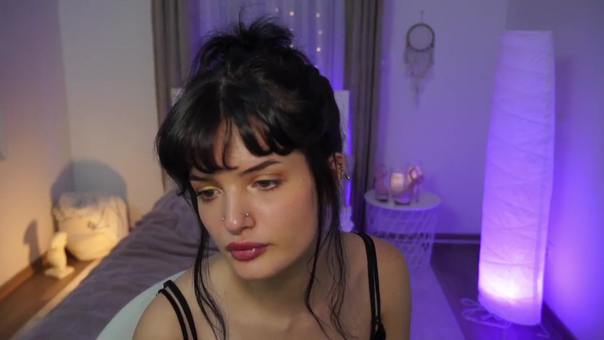 Gallery image thumbnail from EmmaaSnow's myfreecams stream on, 06/16/2024, 22:55 image 9 of 20
