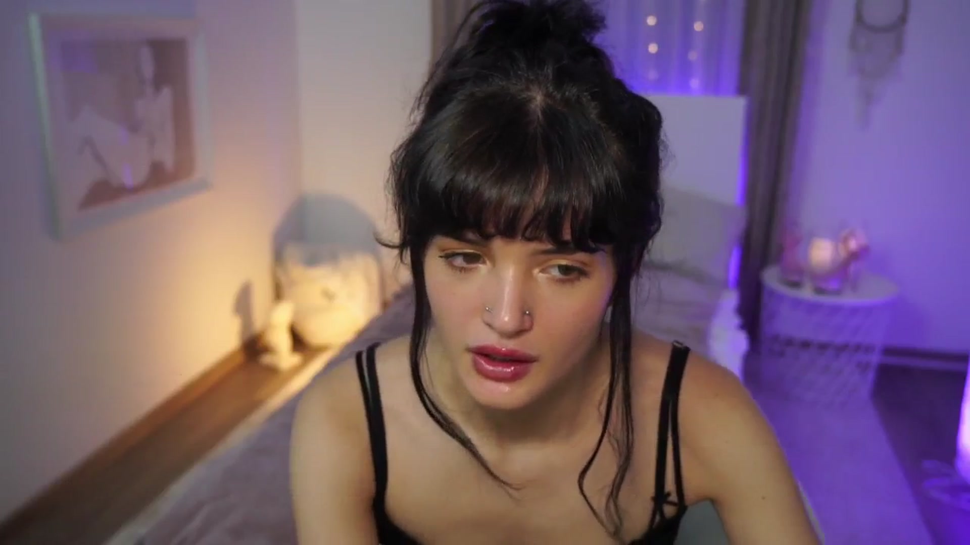 Gallery image thumbnail from EmmaaSnow's myfreecams stream on, 06/16/2024, 22:55 image 7 of 20