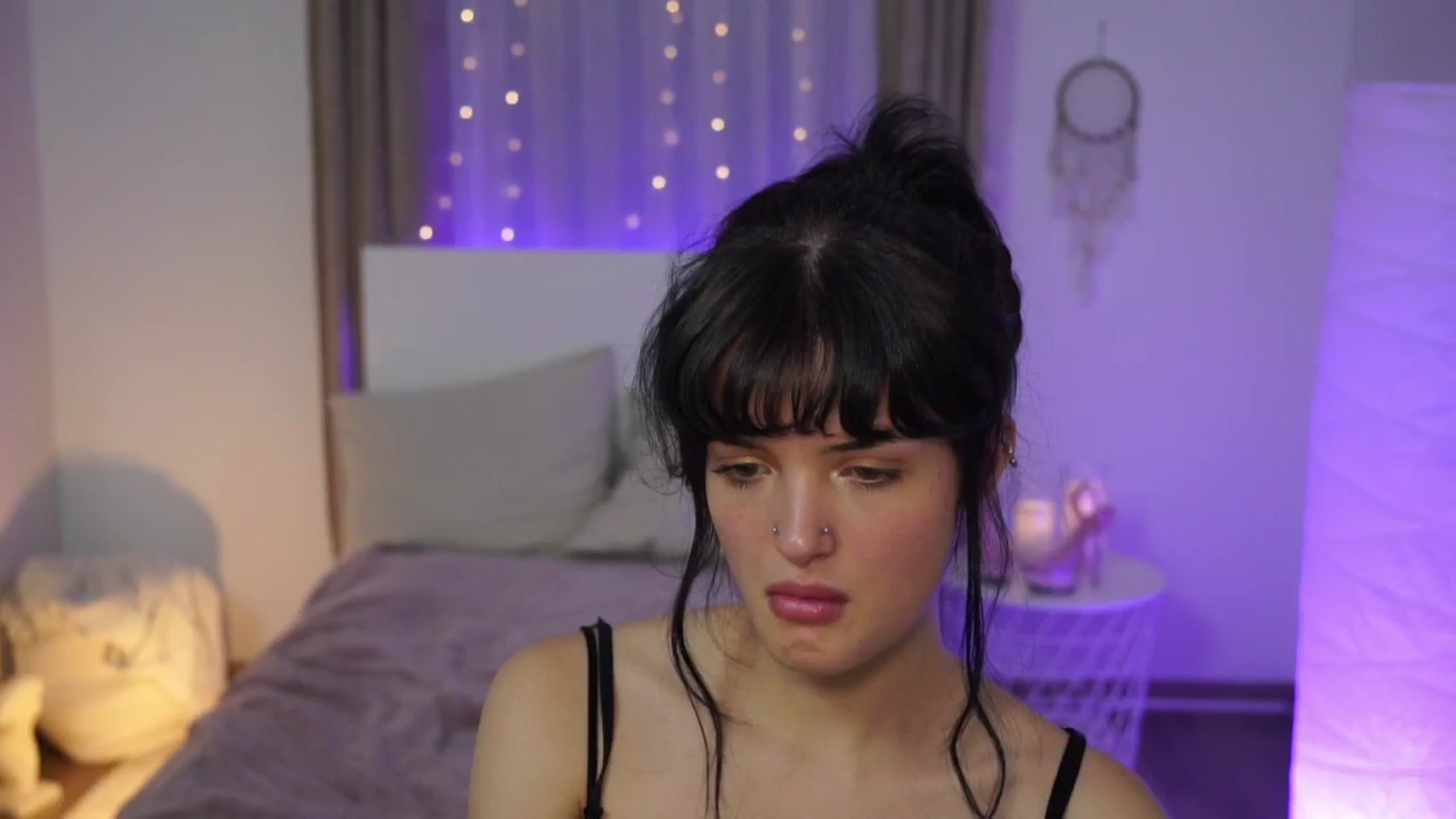 Gallery image thumbnail from EmmaaSnow's myfreecams stream on, 06/17/2024, 01:37 image 10 of 20