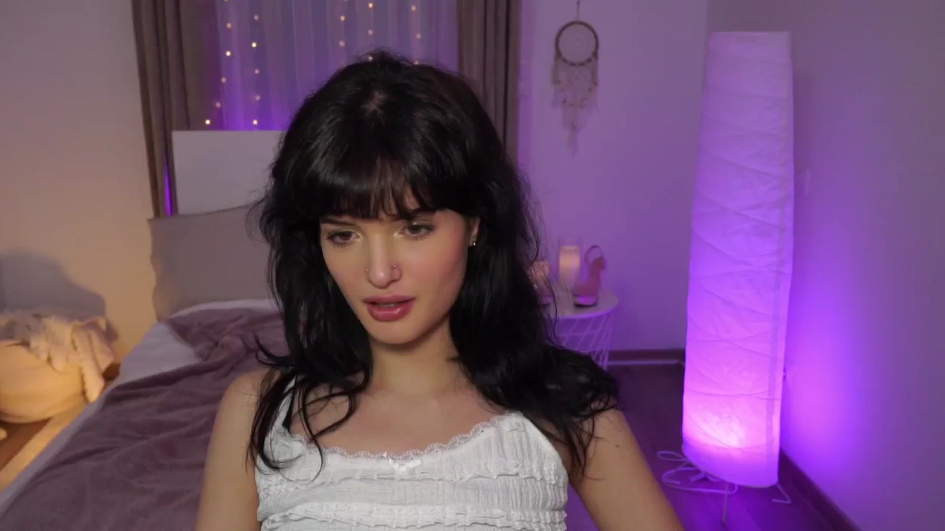 Gallery image thumbnail from EmmaaSnow's myfreecams stream on, 06/19/2024, 19:56 image 6 of 20