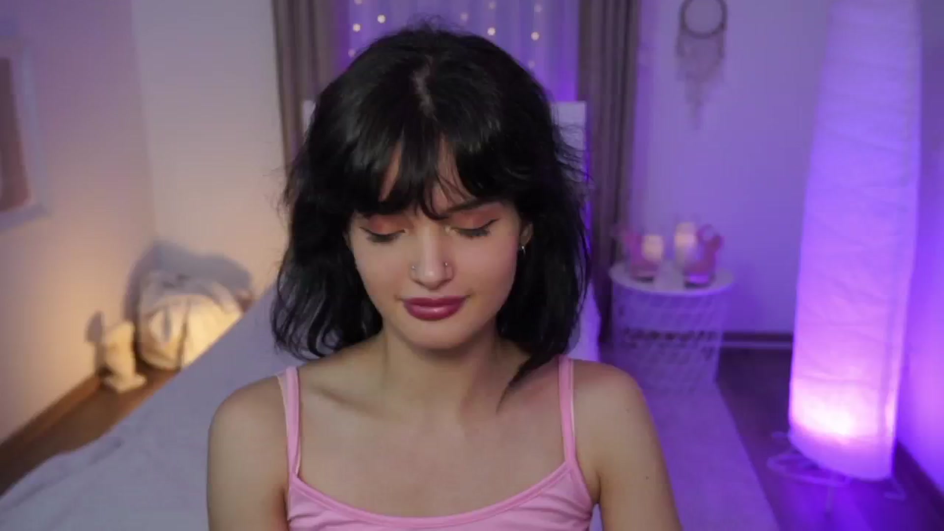 Gallery image thumbnail from EmmaaSnow's myfreecams stream on, 06/22/2024, 08:59 image 14 of 20