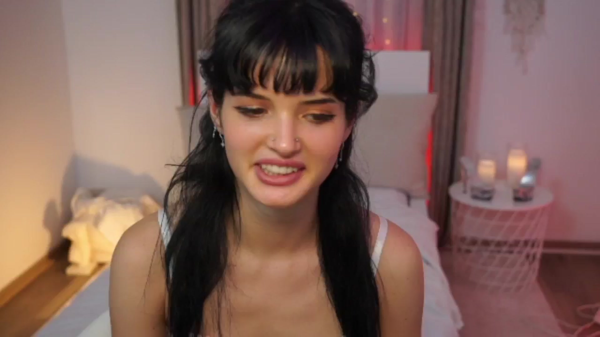 Gallery image thumbnail from EmmaaSnow's myfreecams stream on, 06/25/2024, 15:29 image 12 of 20