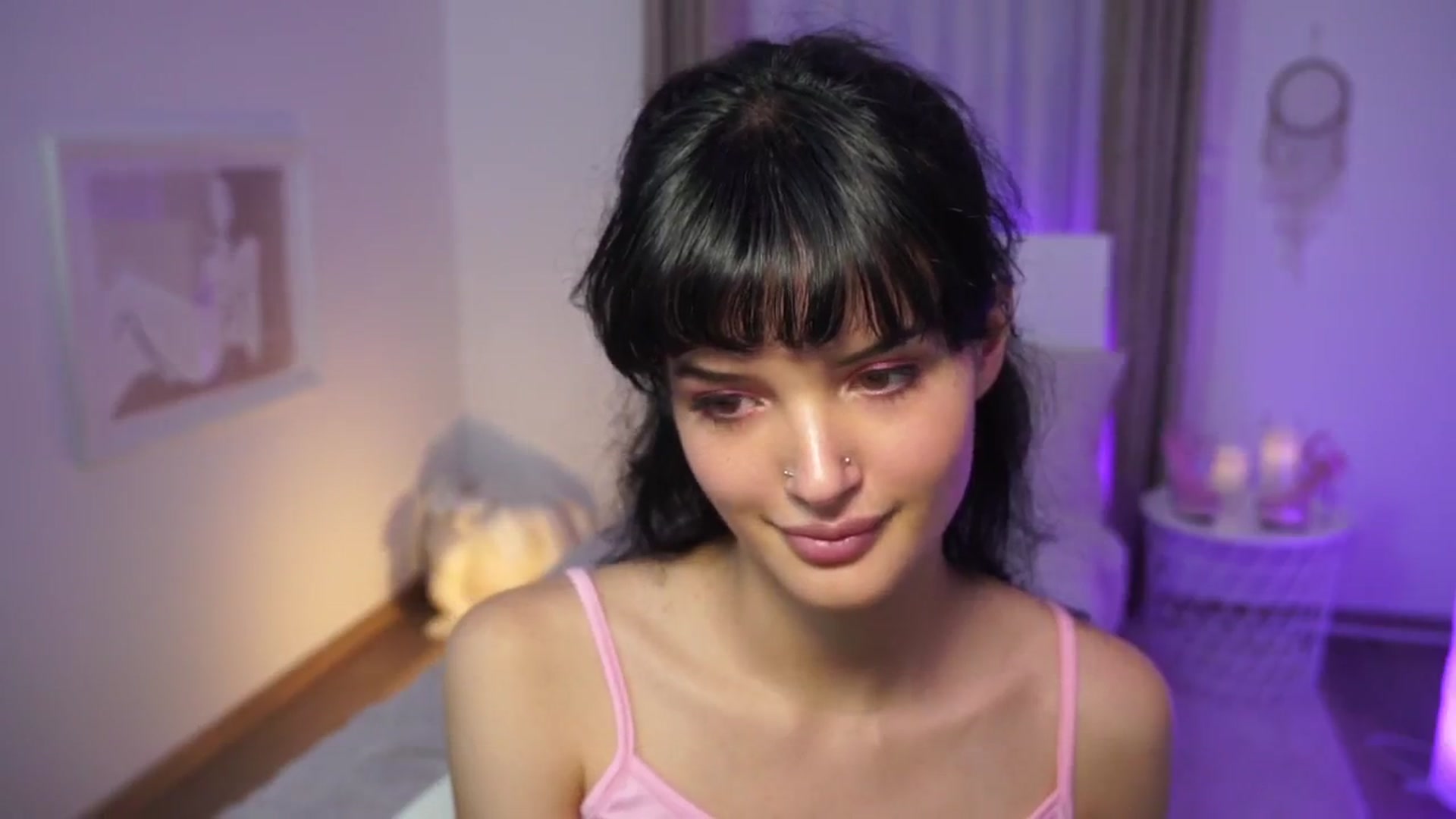 Gallery image thumbnail from EmmaaSnow's myfreecams stream on, 06/26/2024, 18:14 image 15 of 20