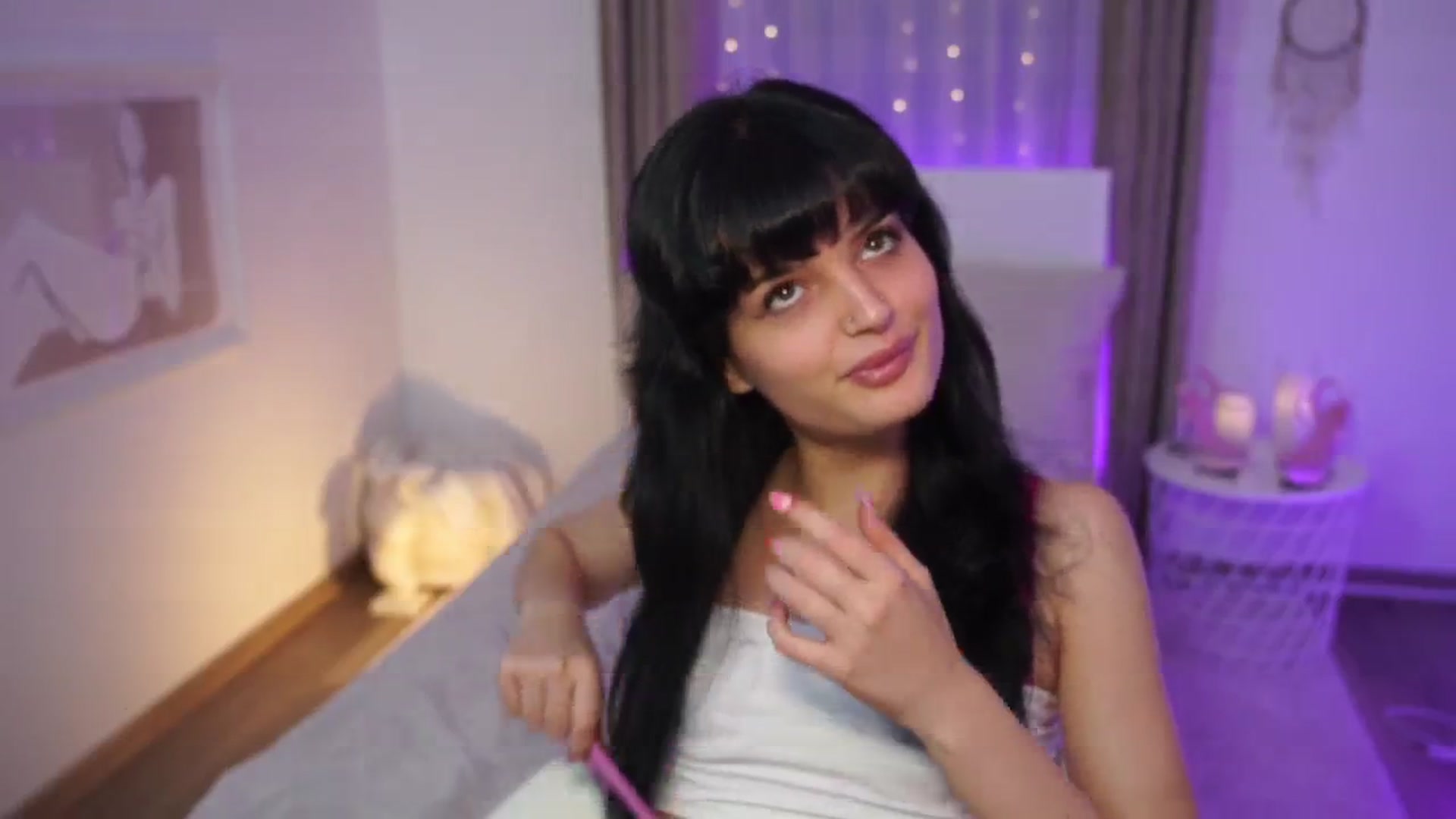 Gallery image thumbnail from EmmaaSnow's myfreecams stream on, 06/27/2024, 15:27 image 9 of 20
