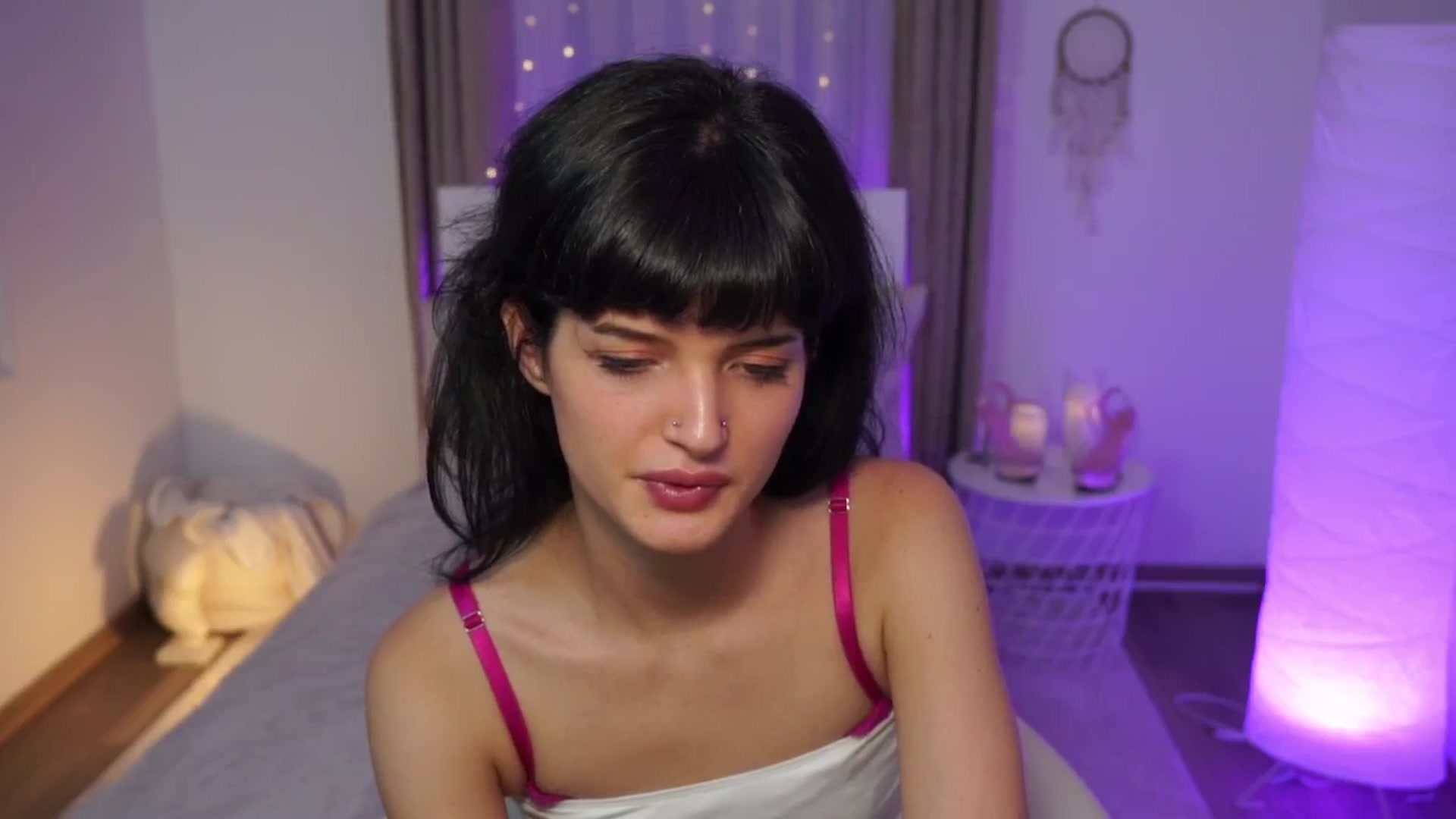 Gallery image thumbnail from EmmaaSnow's myfreecams stream on, 06/27/2024, 15:27 image 19 of 20