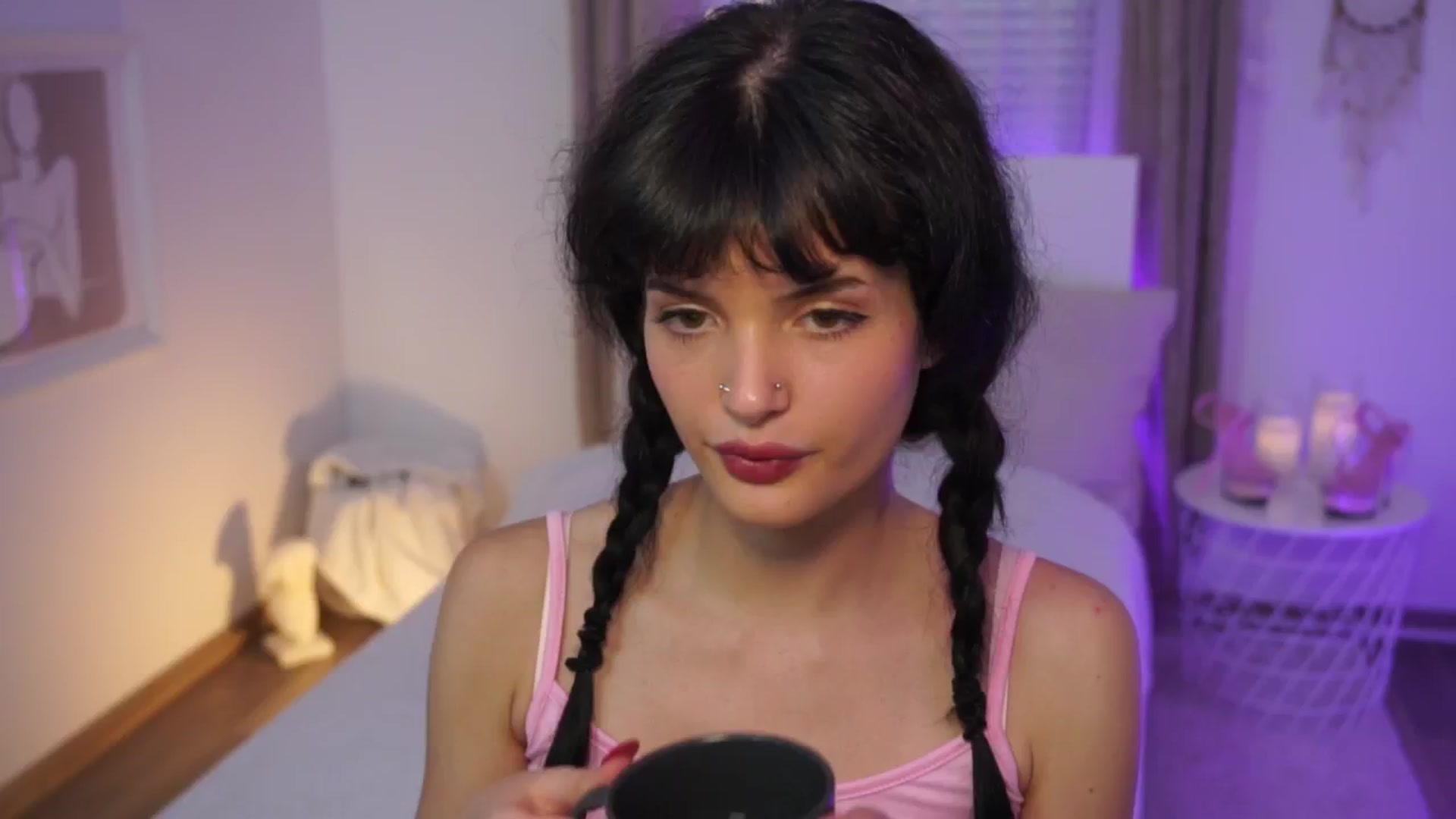 Gallery image thumbnail from EmmaaSnow's myfreecams stream on, 07/09/2024, 17:21 image 2 of 20
