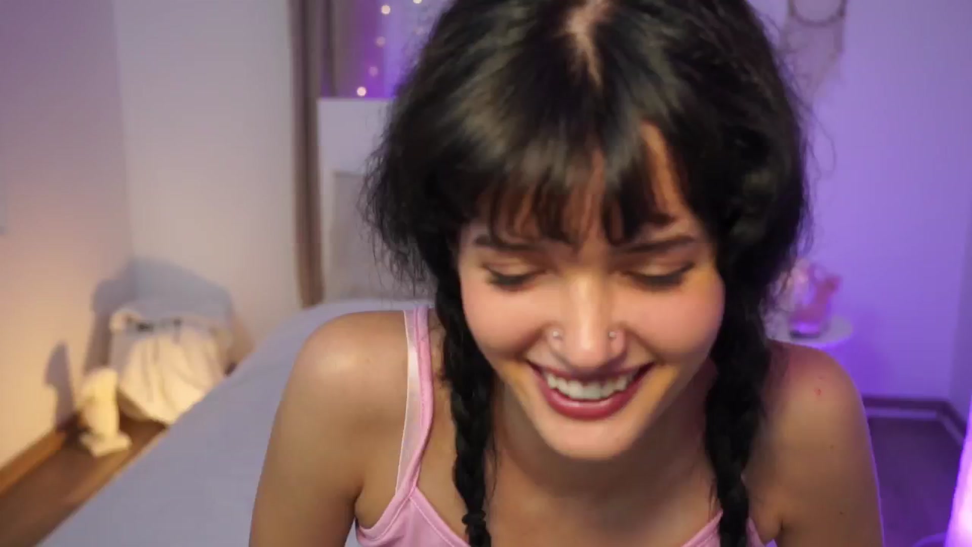 Gallery image thumbnail from EmmaaSnow's myfreecams stream on, 07/09/2024, 17:21 image 8 of 20