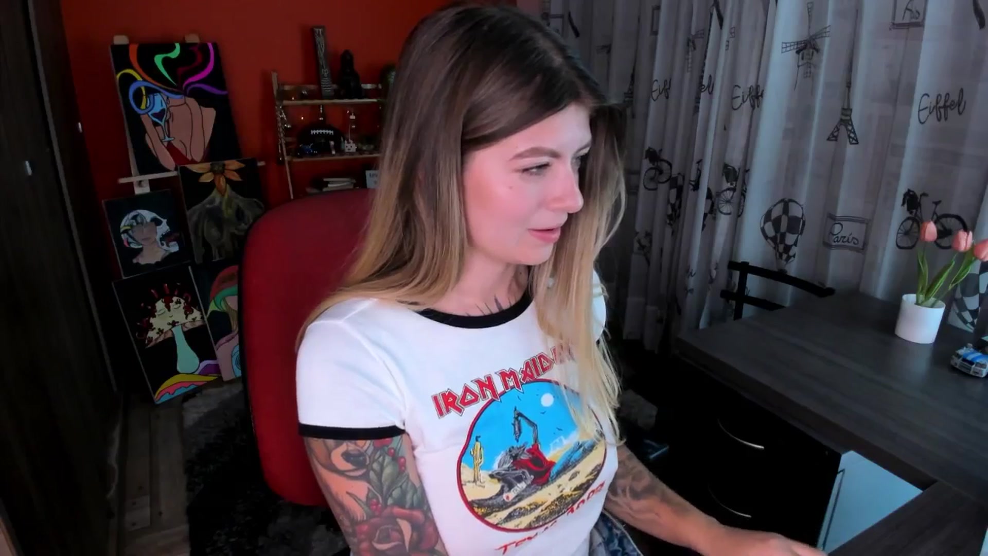 Gallery image thumbnail from Emmaa_hostt's myfreecams stream on, 06/16/2025, 02:46 image 13 of 20