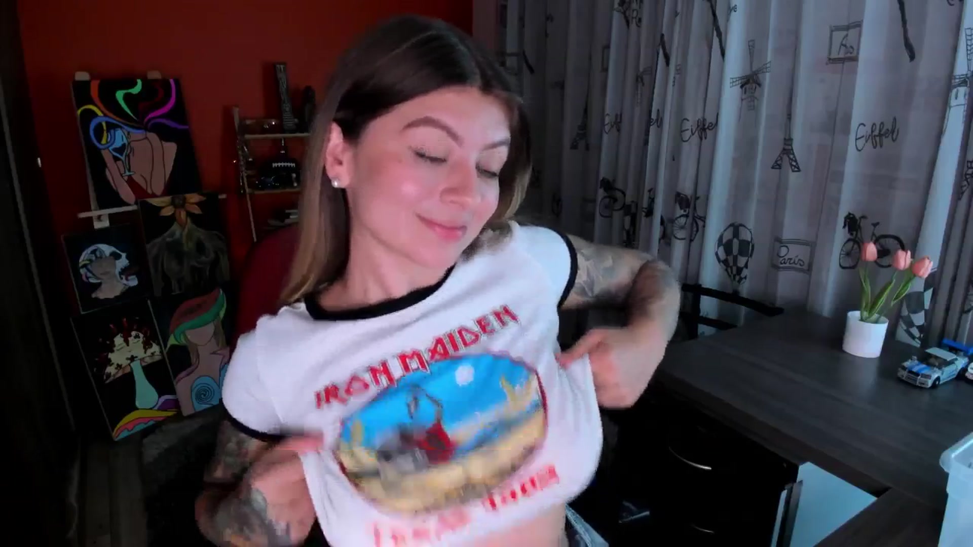 Gallery image thumbnail from Emmaa_hostt's myfreecams stream on, 06/16/2025, 02:46 image 20 of 20