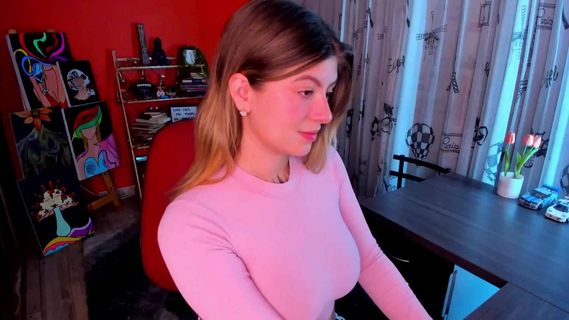Gallery image thumbnail from Emmaa_hostt's myfreecams stream on, 07/11/2025, 24:14 image 2 of 20