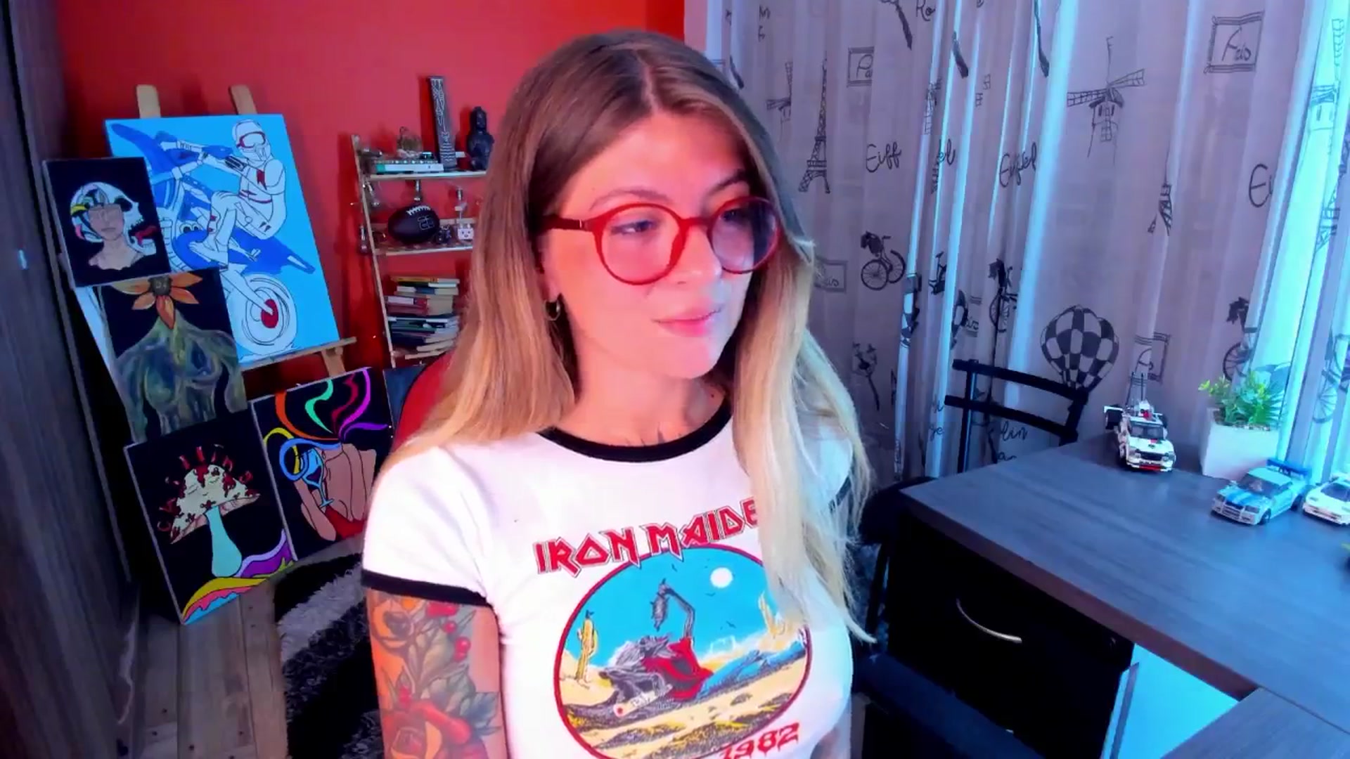 Gallery image thumbnail from Emmaa_hostt's myfreecams stream on, 08/08/2025, 02:18 image 14 of 20