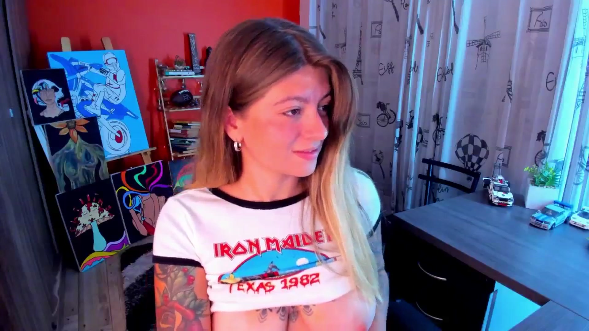 Gallery image thumbnail from Emmaa_hostt's myfreecams stream on, 08/08/2025, 02:18 image 19 of 20