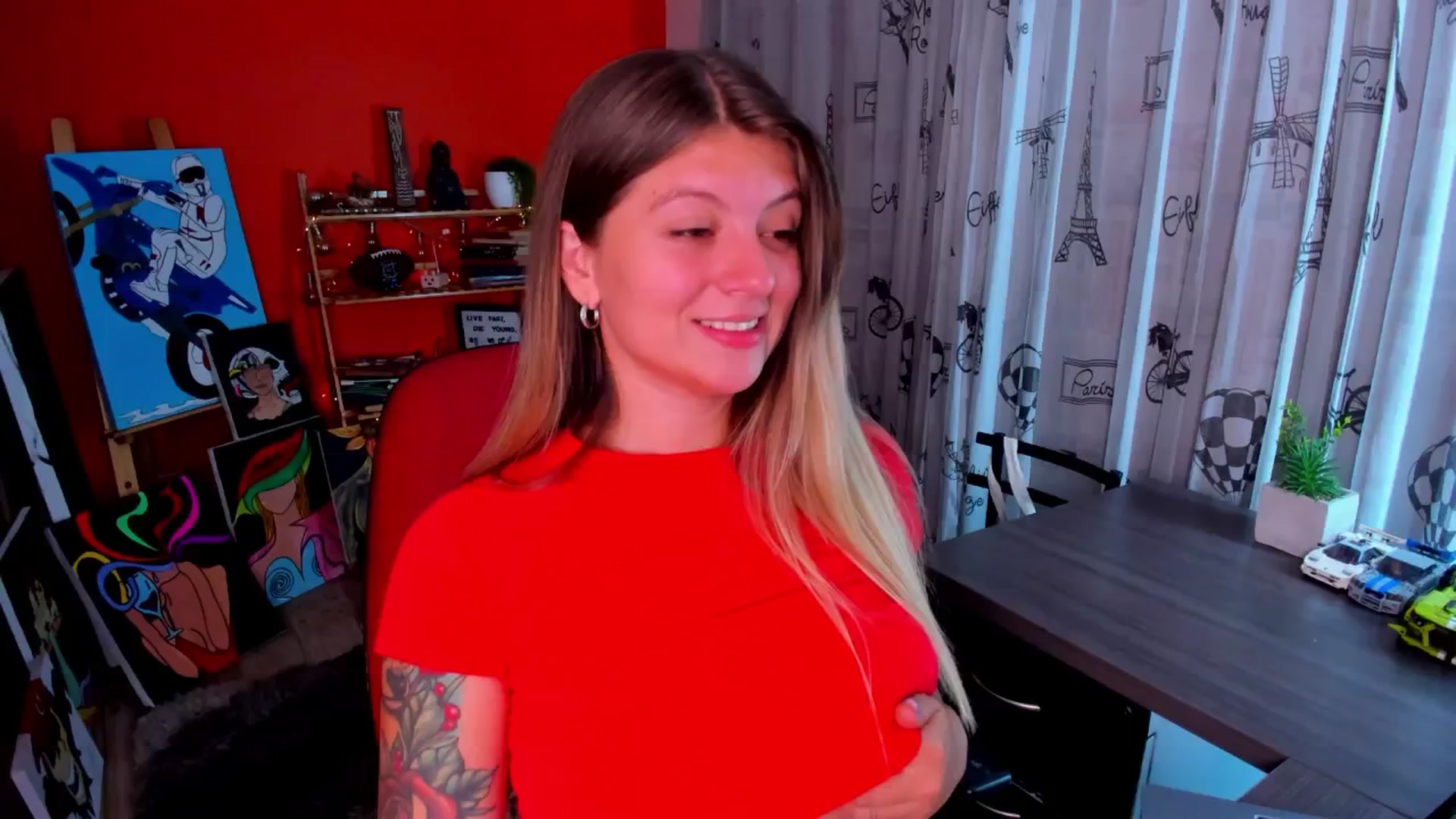 Gallery image thumbnail from Emmaa_hostt's myfreecams stream on, 08/26/2025, 24:02 image 12 of 20