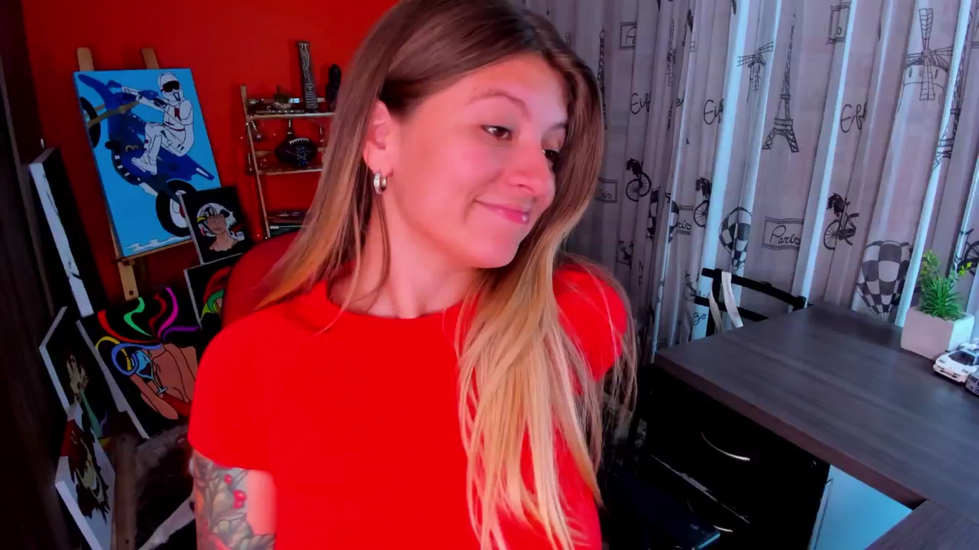Gallery image thumbnail from Emmaa_hostt's myfreecams stream on, 08/26/2025, 02:10 image 15 of 20