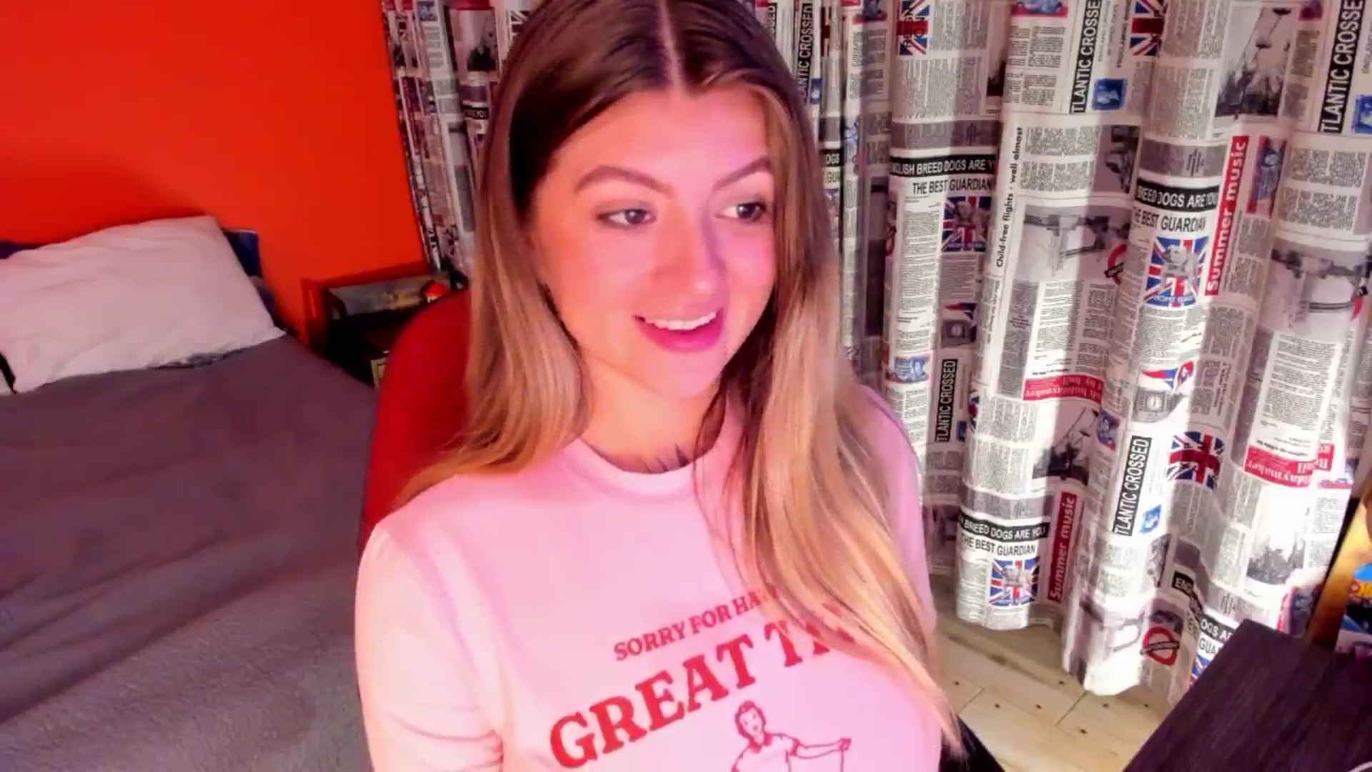 Gallery image thumbnail from Emmaa_hostt's myfreecams stream on, 09/30/2025, 01:35 image 4 of 20