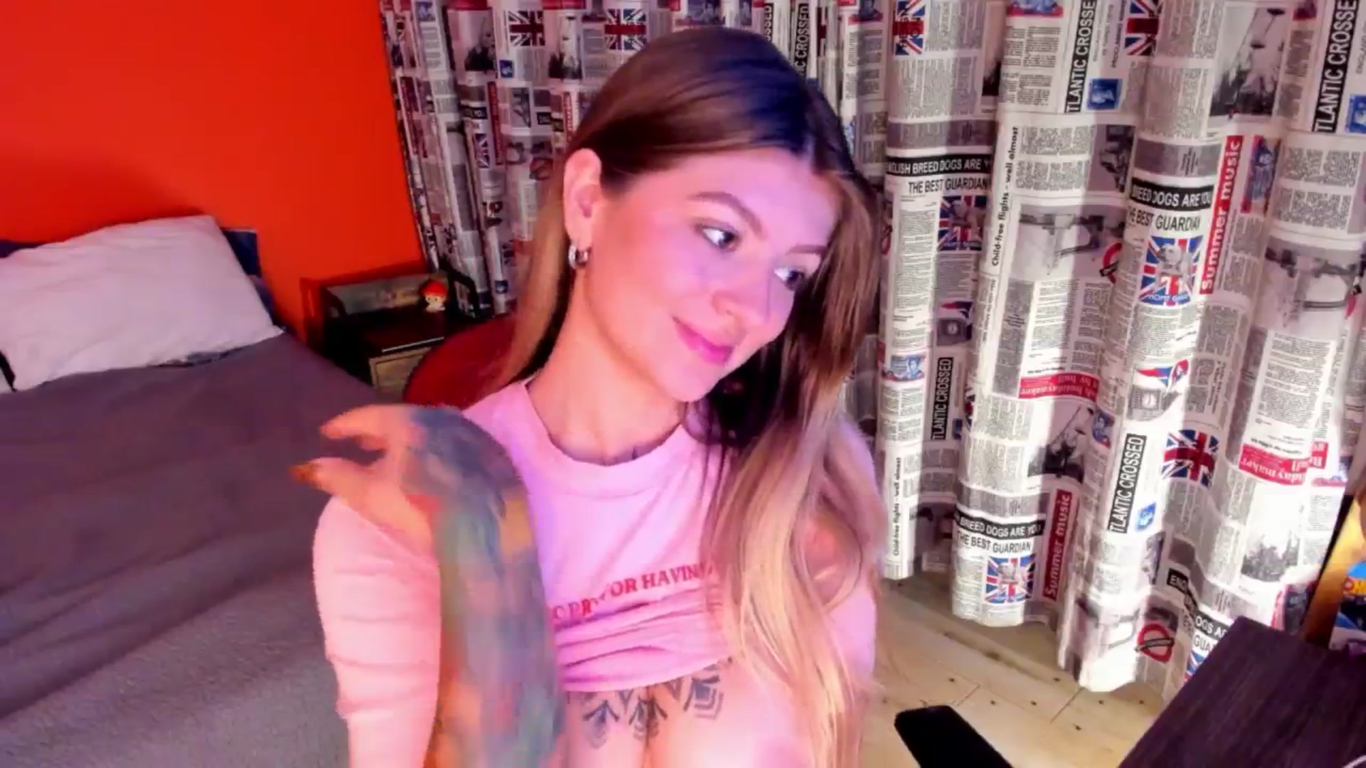 Gallery image thumbnail from Emmaa_hostt's myfreecams stream on, 09/30/2025, 01:35 image 7 of 20