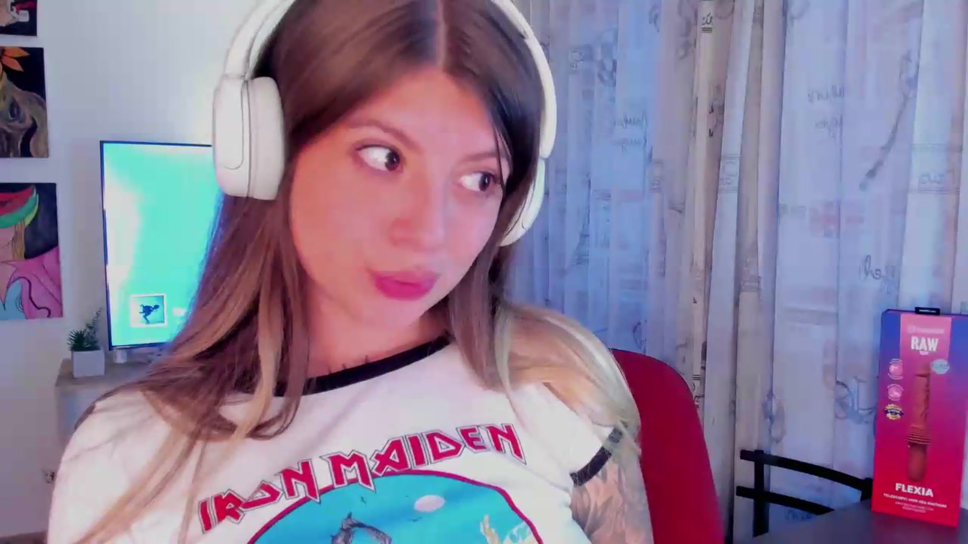 Gallery image thumbnail from Emmaa_hostt's myfreecams stream on, 07/07/2026, 11:29 image 14 of 20