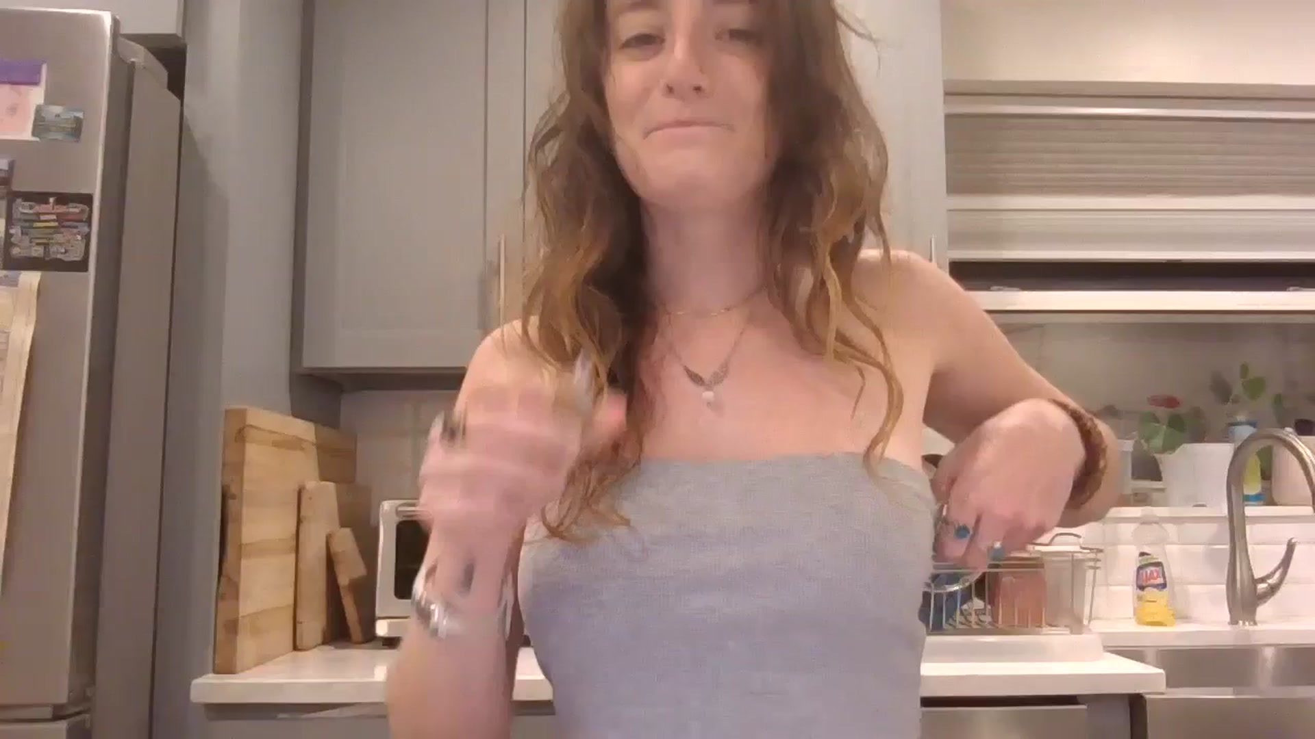 Gallery image thumbnail from EmmalineLime's myfreecams stream on, 10/01/2023, 24:24 image 16 of 20