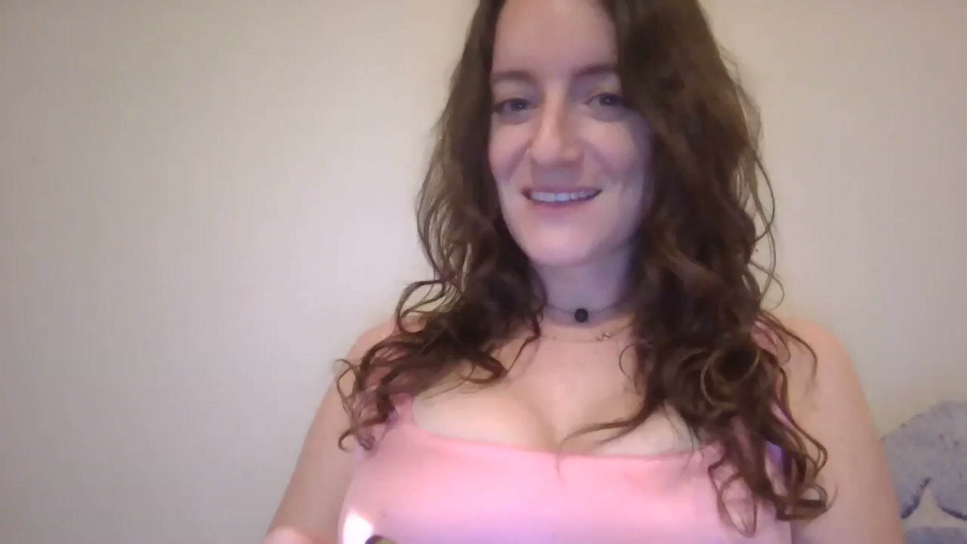 Gallery image thumbnail from EmmalineLime's myfreecams stream on, 04/11/2024, 07:43 image 3 of 20