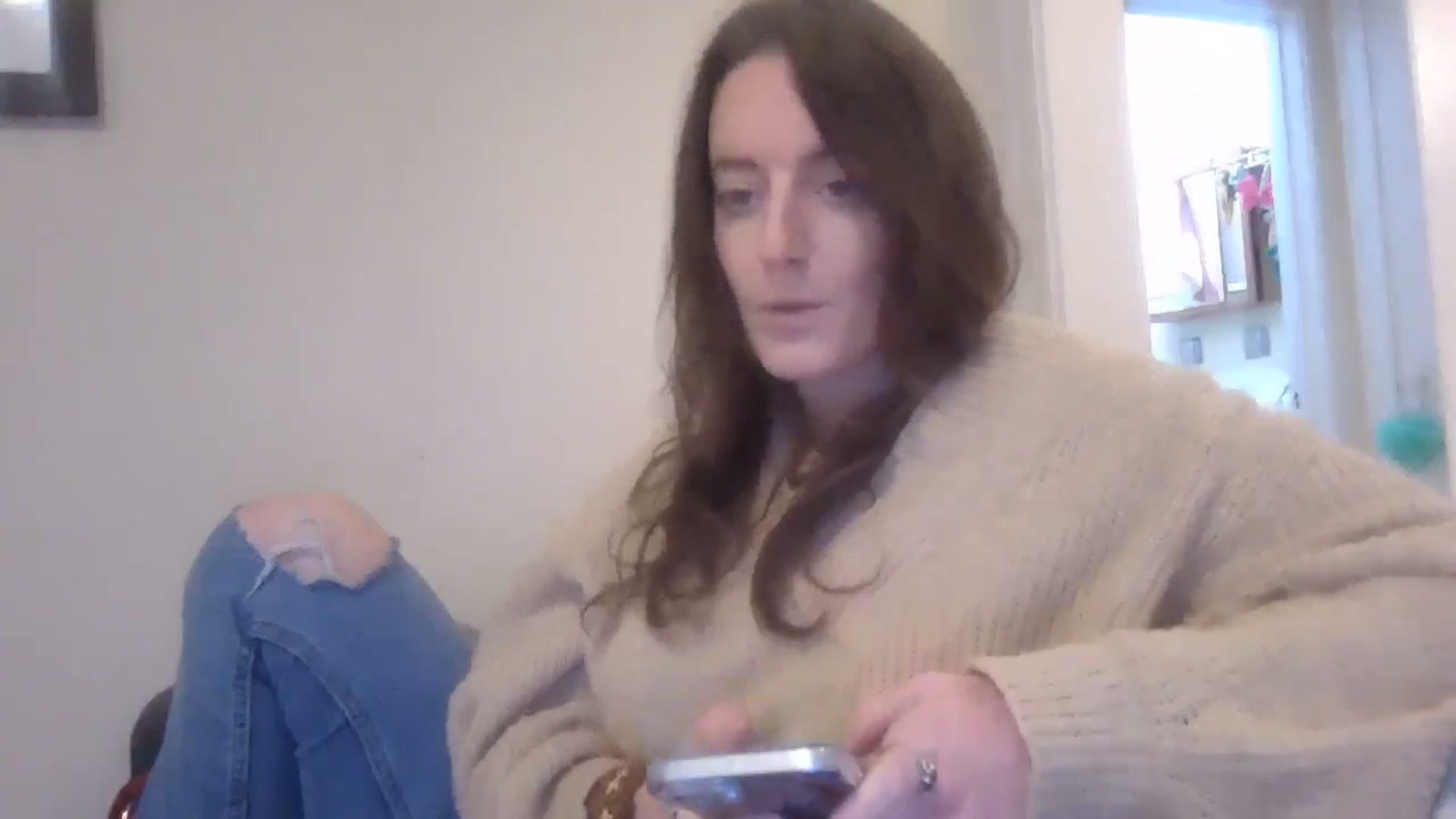 Gallery image thumbnail from EmmalineLime's myfreecams stream on, 05/05/2024, 22:39 image 18 of 20
