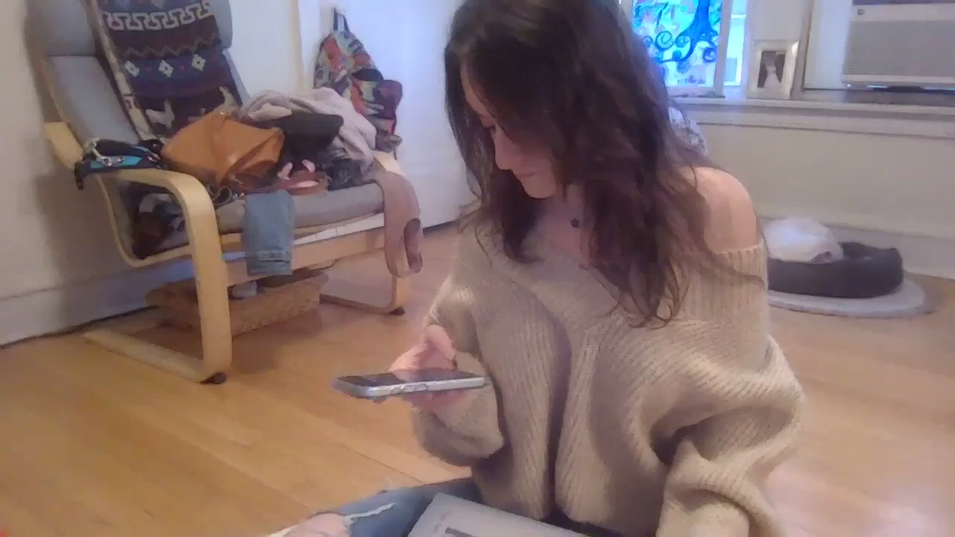 Gallery image thumbnail from EmmalineLime's myfreecams stream on, 05/05/2024, 22:39 image 10 of 20