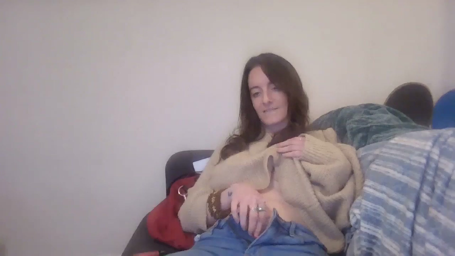 Gallery image thumbnail from EmmalineLime's myfreecams stream on, 05/05/2024, 22:39 image 16 of 20