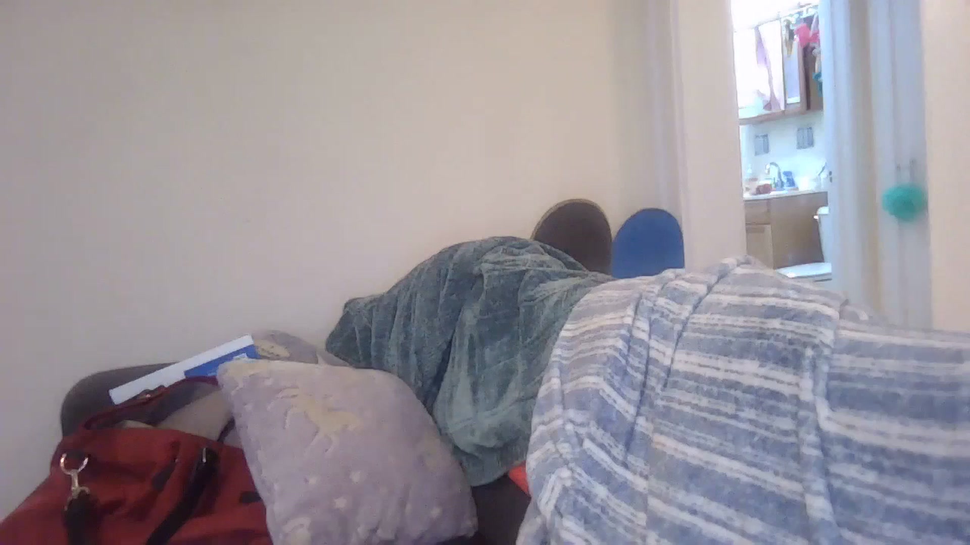 Gallery image thumbnail from EmmalineLime's myfreecams stream on, 05/05/2024, 22:39 image 19 of 20