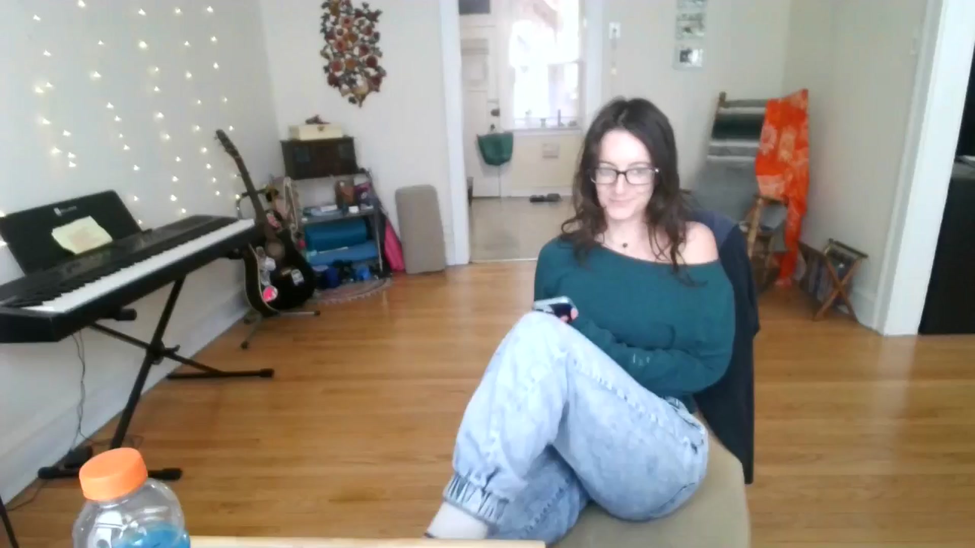 Gallery image thumbnail from EmmalineLime's myfreecams stream on, 05/14/2024, 20:21 image 1 of 20