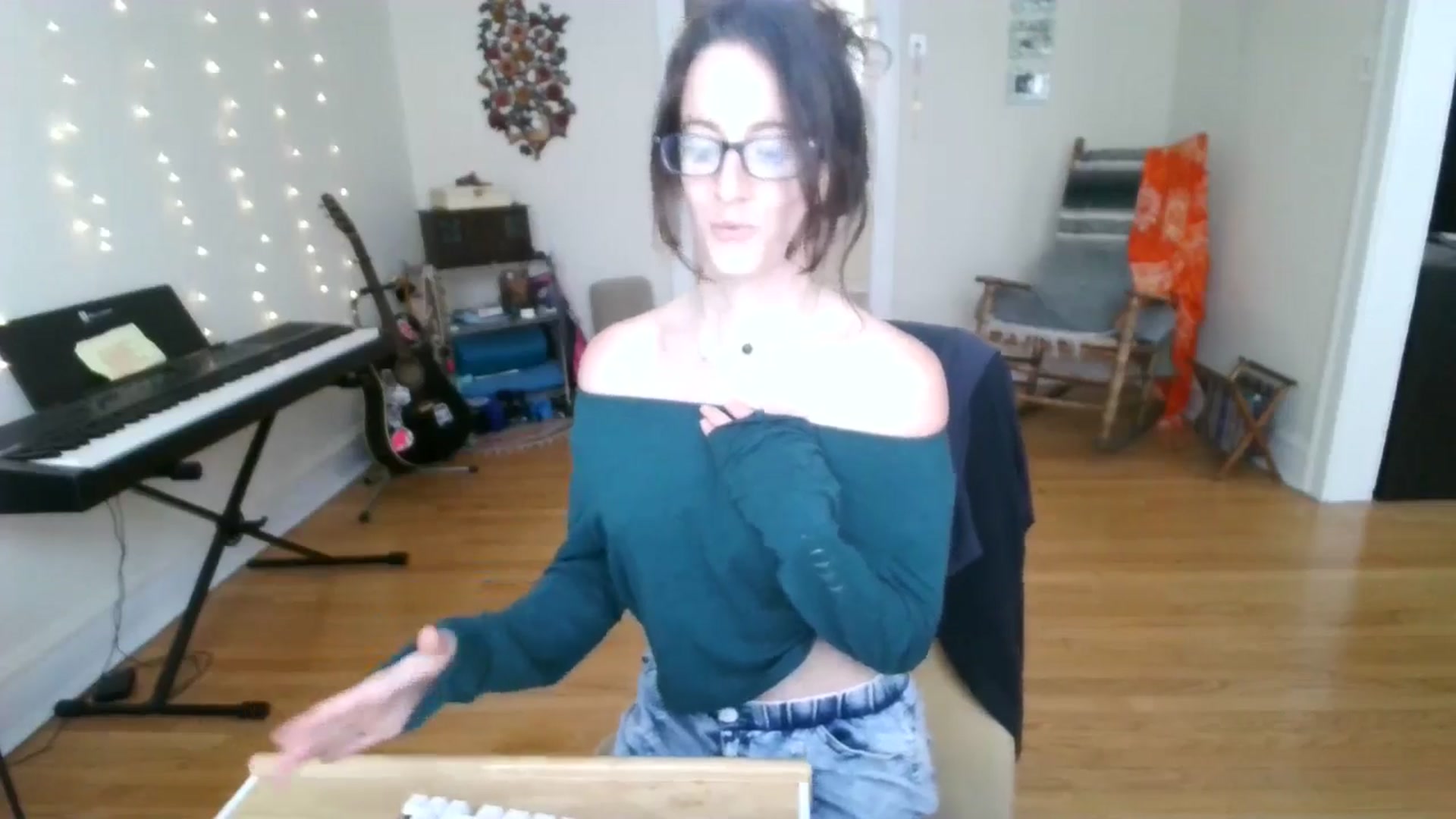 Gallery image thumbnail from EmmalineLime's myfreecams stream on, 05/14/2024, 20:21 image 11 of 20