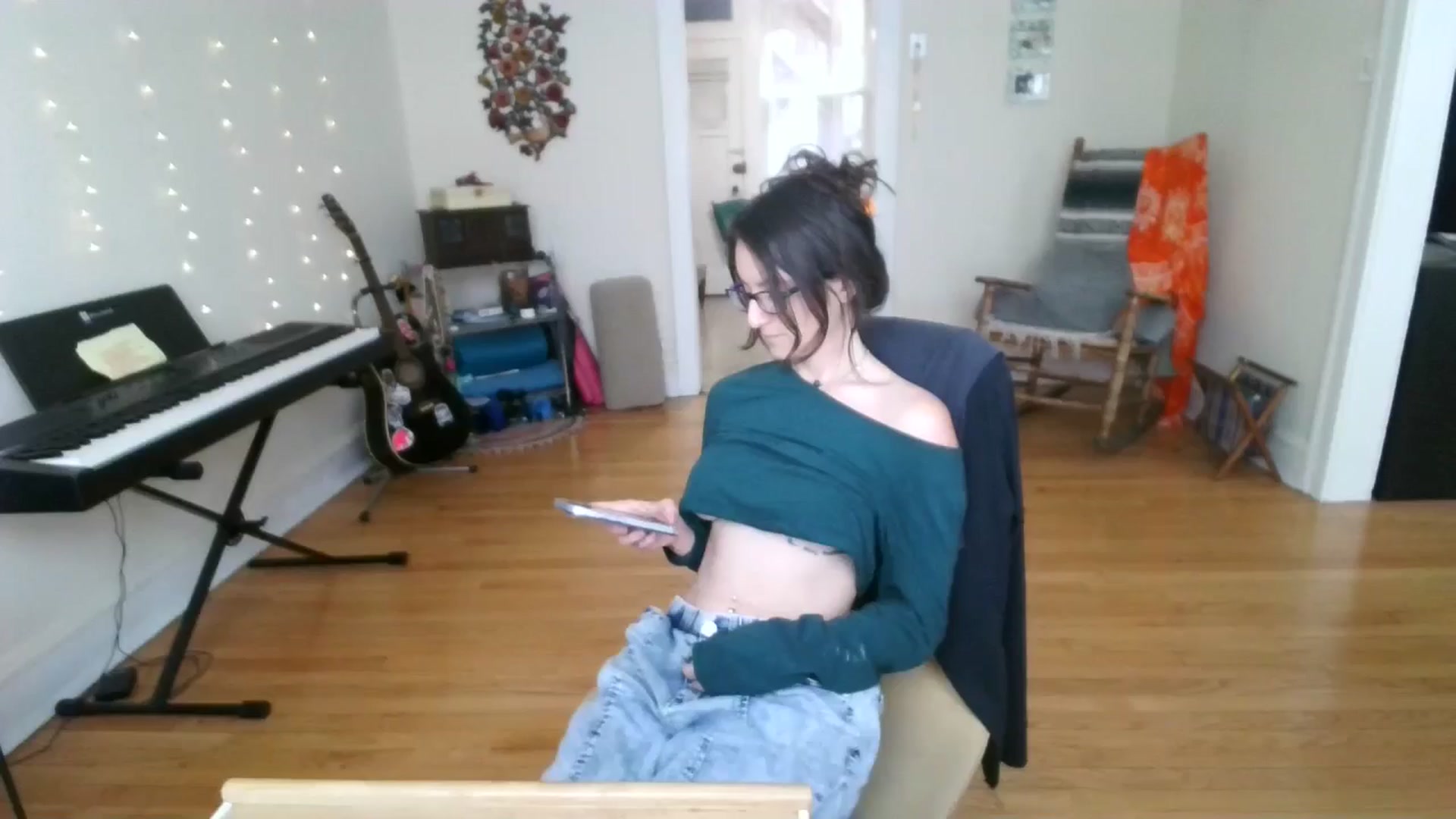 Gallery image thumbnail from EmmalineLime's myfreecams stream on, 05/14/2024, 20:21 image 9 of 20